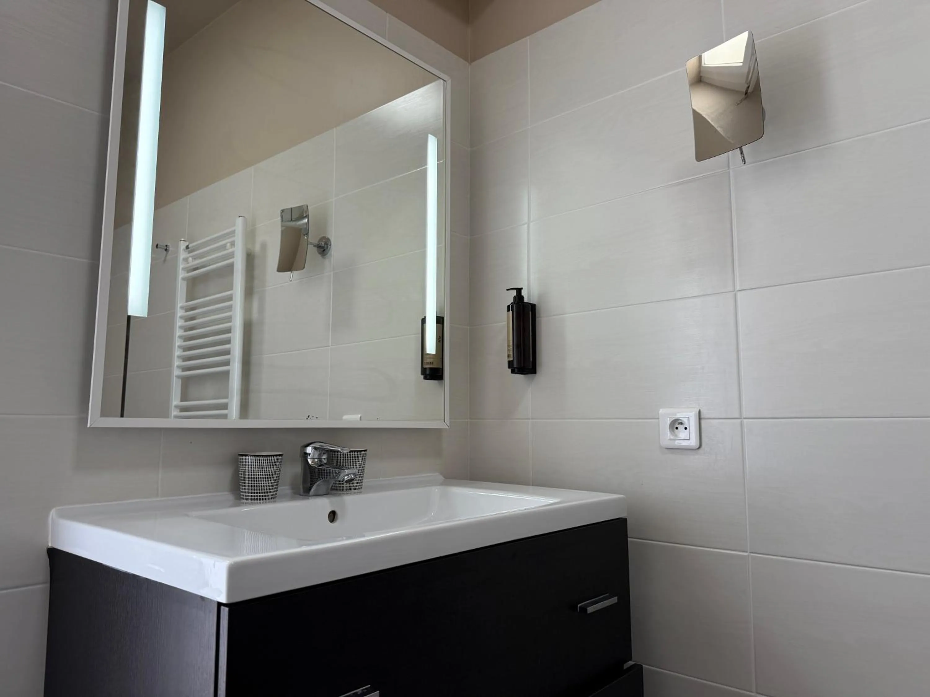 Bathroom in Hotel des Pins