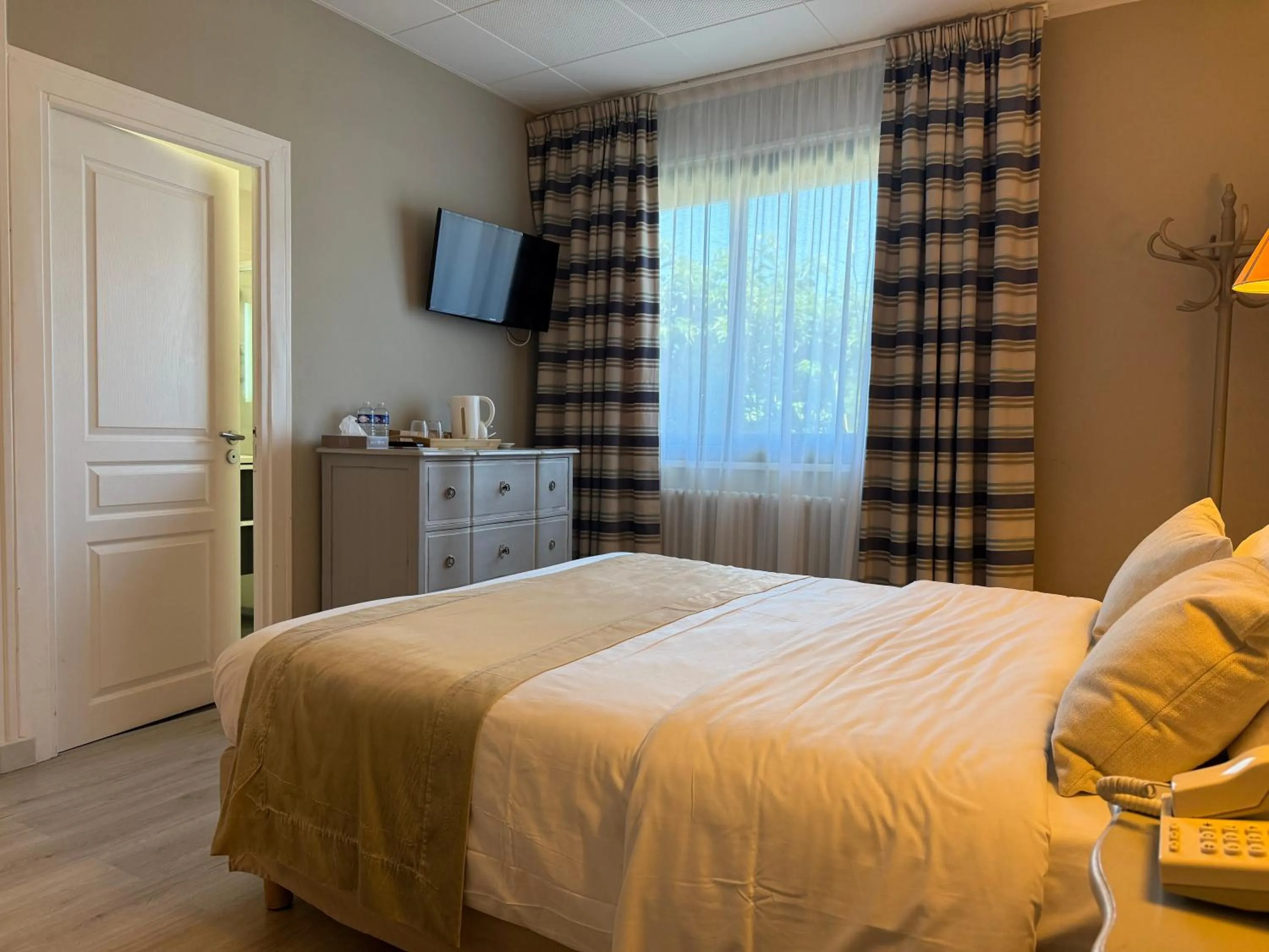 Bed in Hotel des Pins