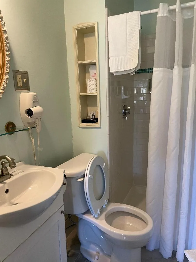 Moseley Cottage Inn and The Town Motel