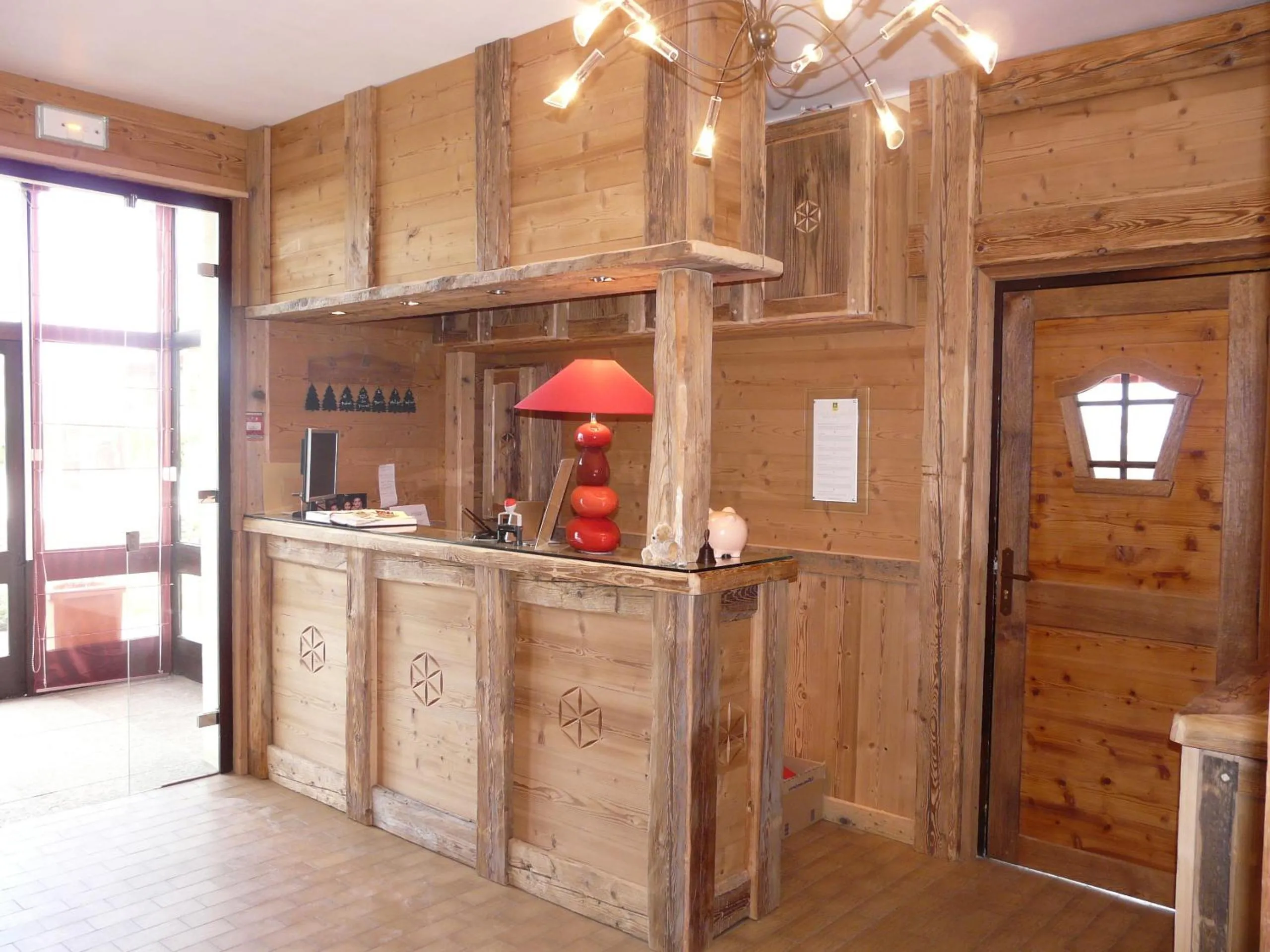 Lobby or reception in Logis Le Pont de Champ