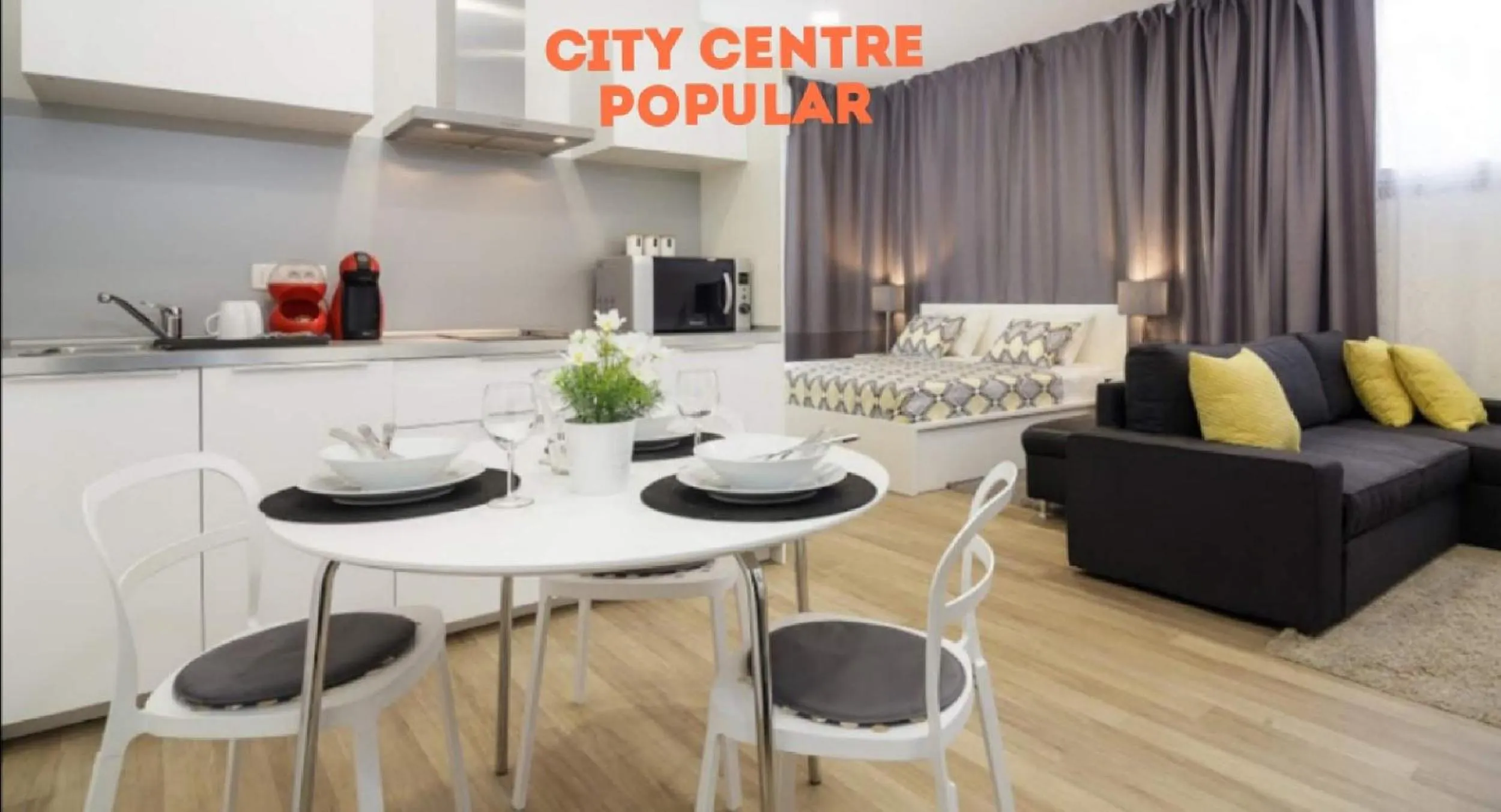 Living room in Aspalathos Centar Holiday - City center, a few minutes' walking distance to the UNESCO Palace, parking lot in front of the apartment