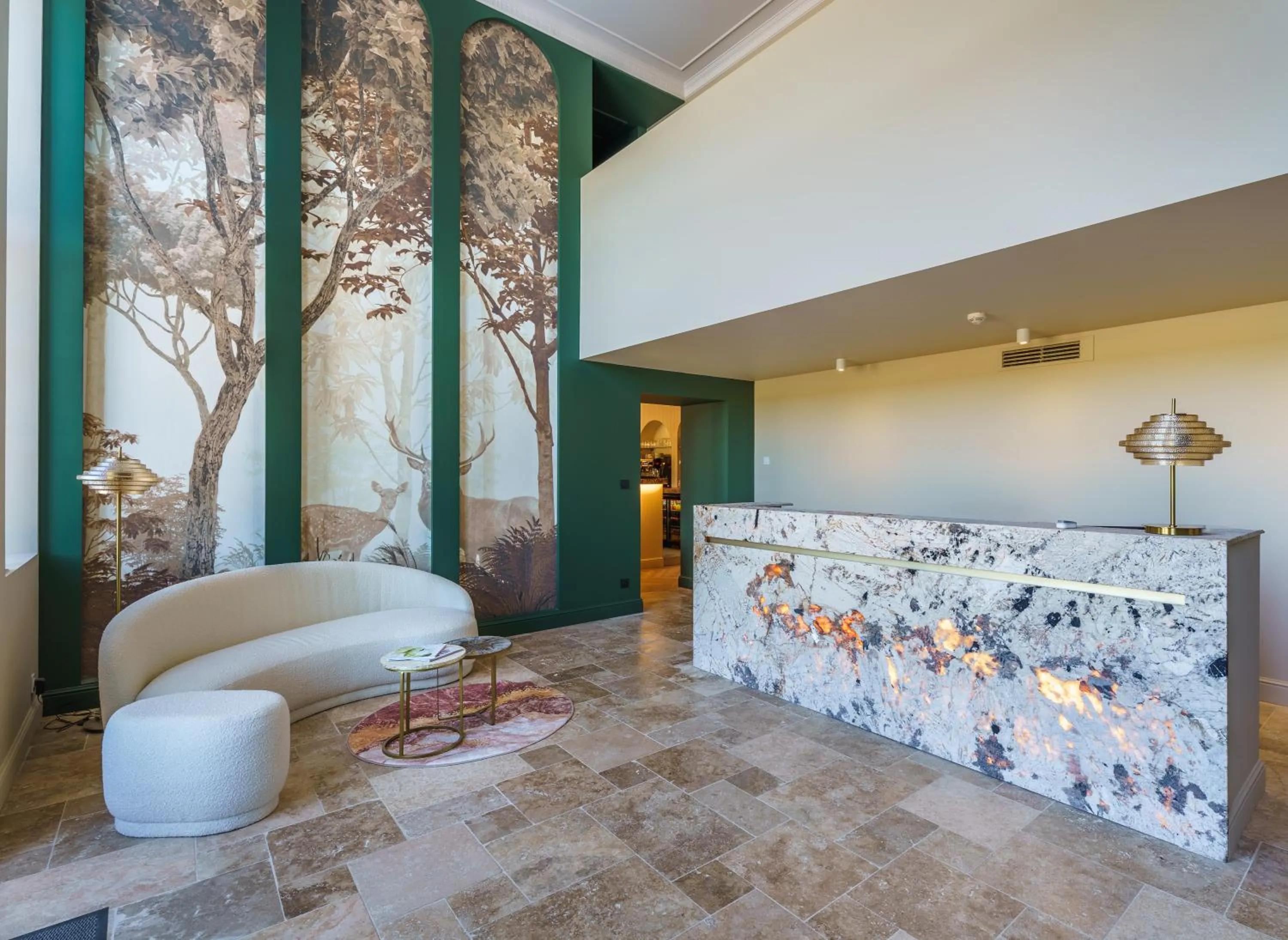 Lobby or reception in Hôtel Le Clos des Arts