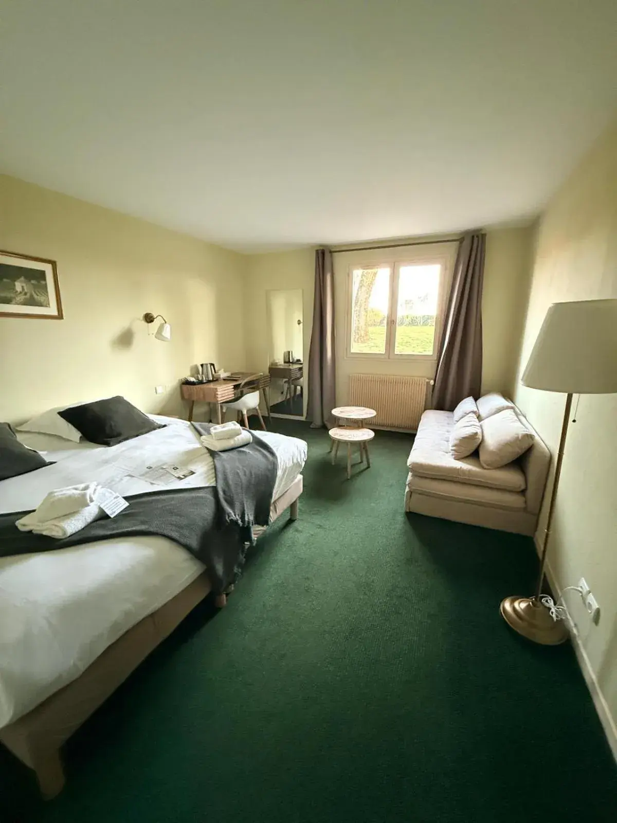 Comfort Double or Twin Room in Hôtel Le Clos des Arts Comfort Double or Twin Room in Hôtel Le Clos des Arts