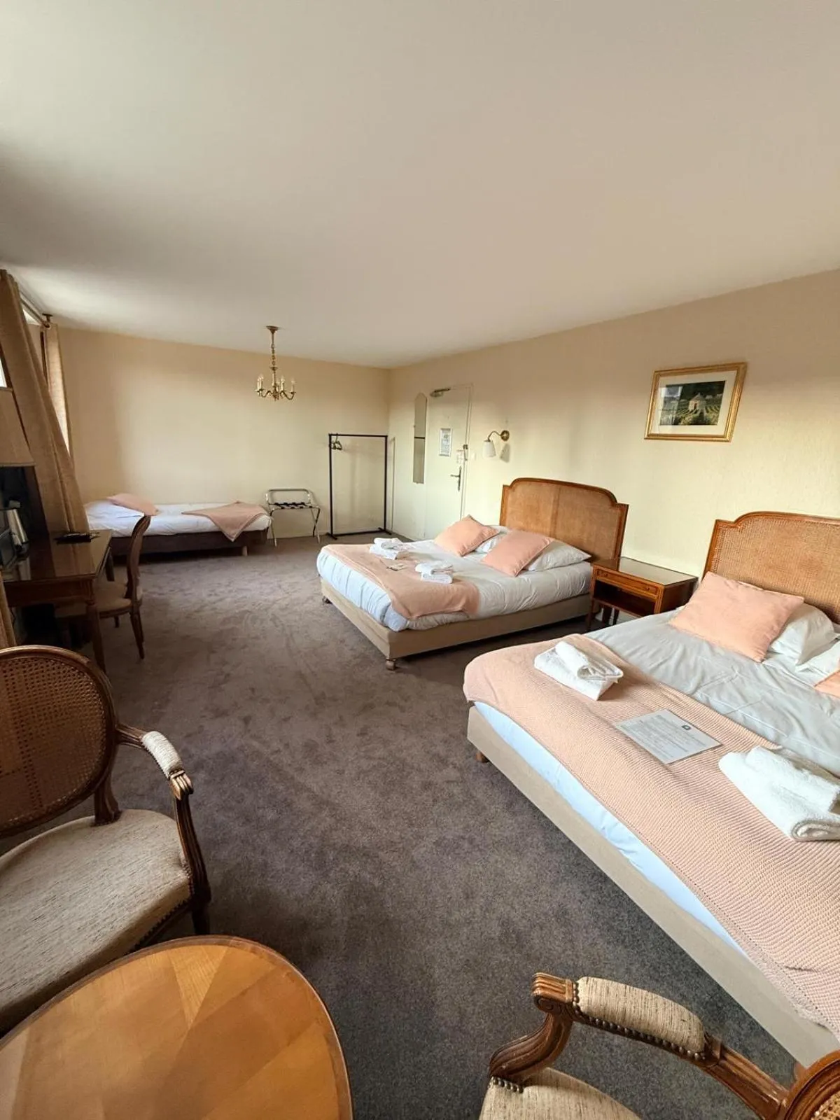 Bed in Hôtel Le Clos des Arts