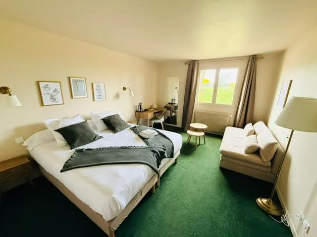 Bed in Hôtel Le Clos des Arts