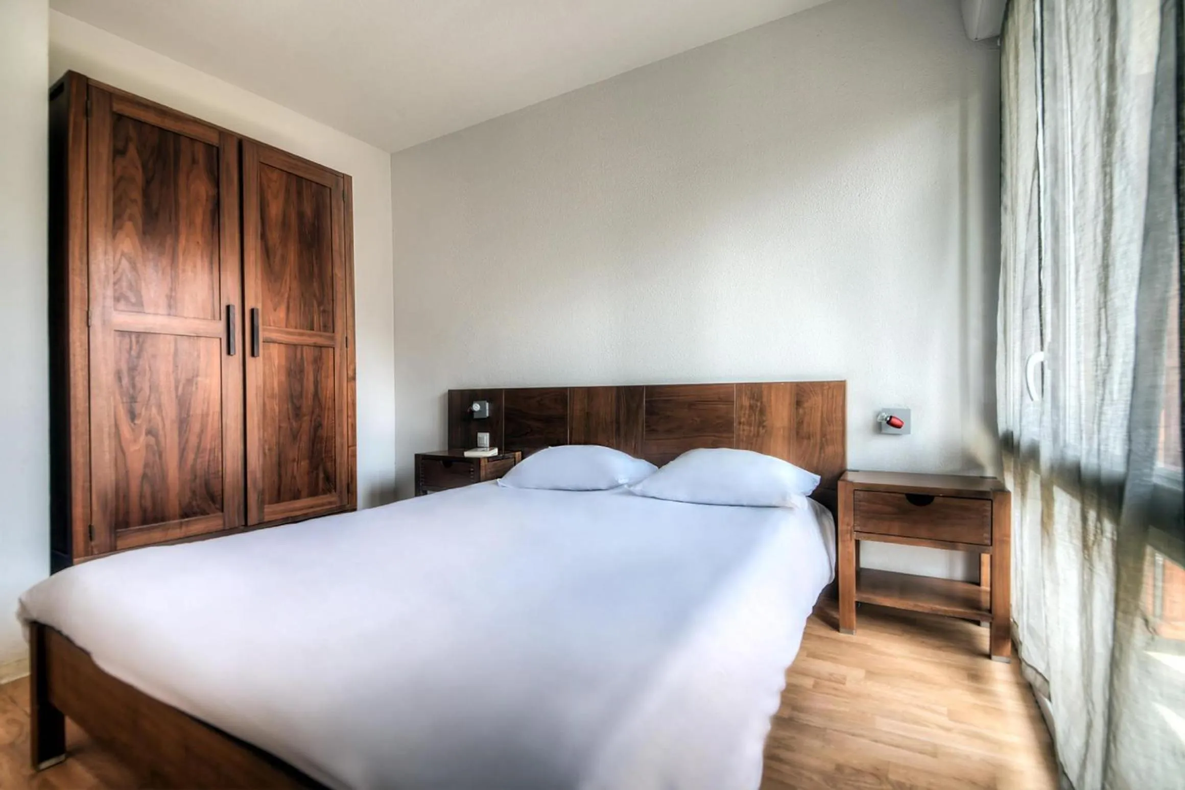 Photo of the whole room, Bed in Comfort Aparthotel Lourdes L'Acacia