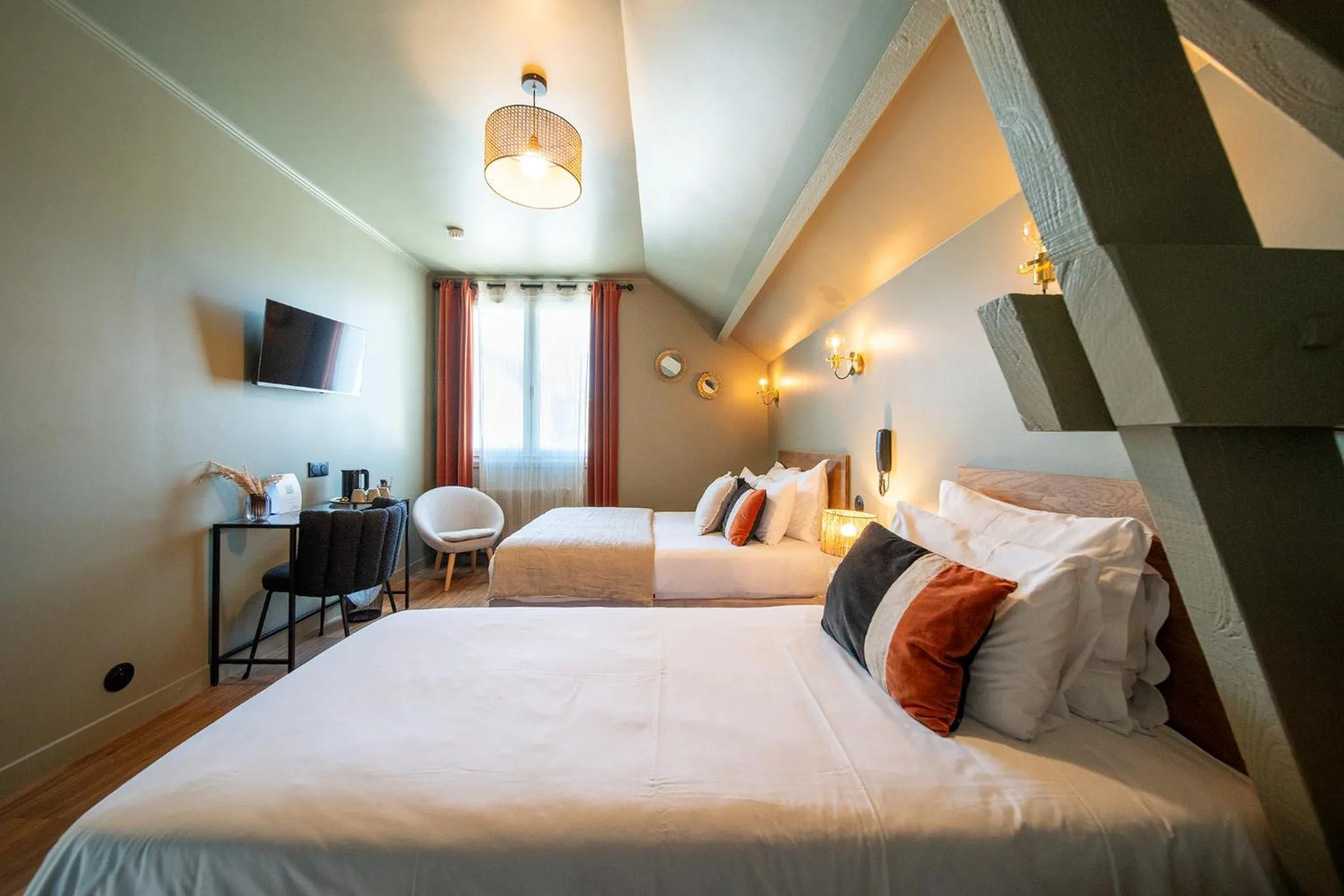 Photo of the whole room, Bed in Hôtel Rive Sud