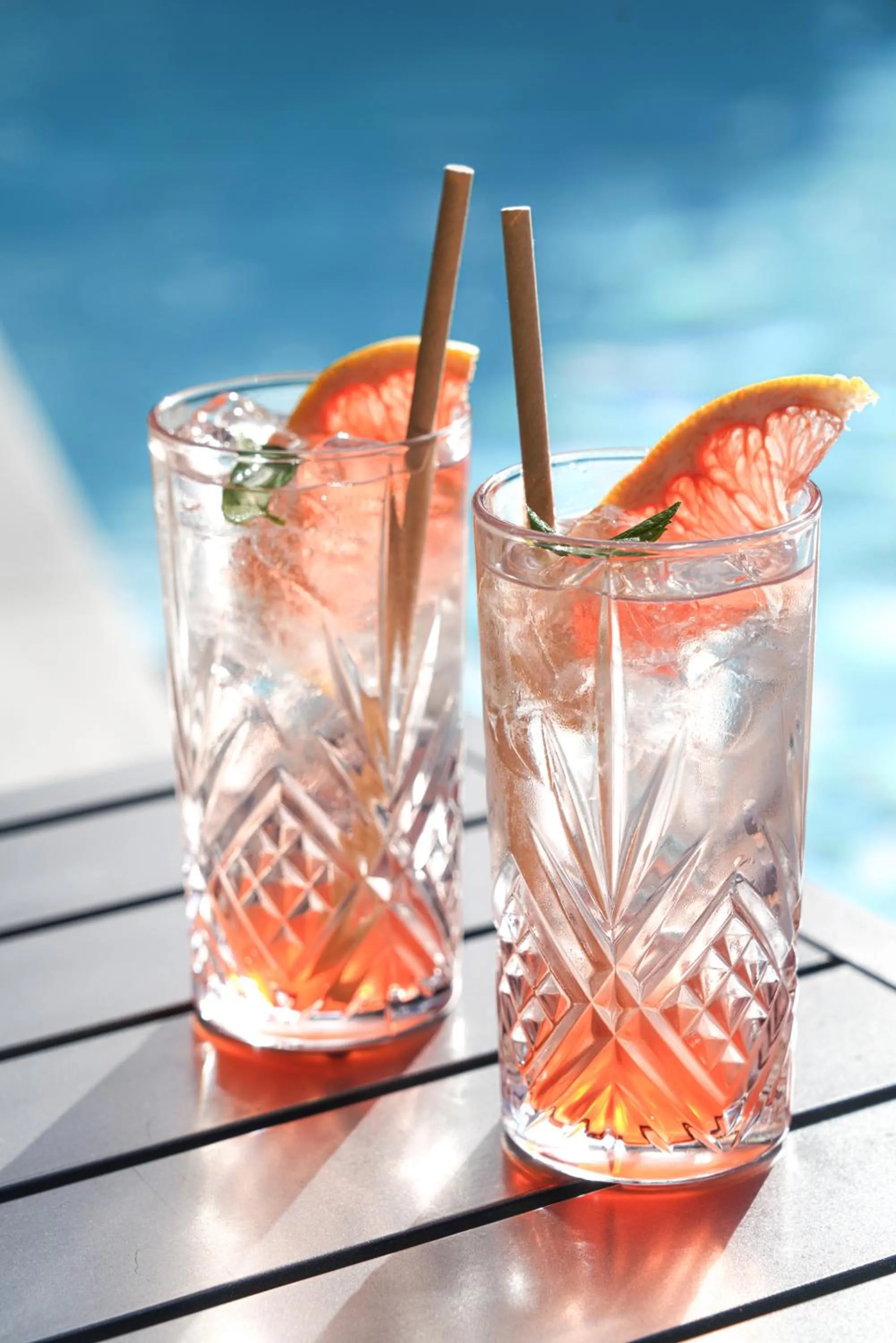 Pool view in Aux Deux Clefs - Hôtel Restaurant Groff