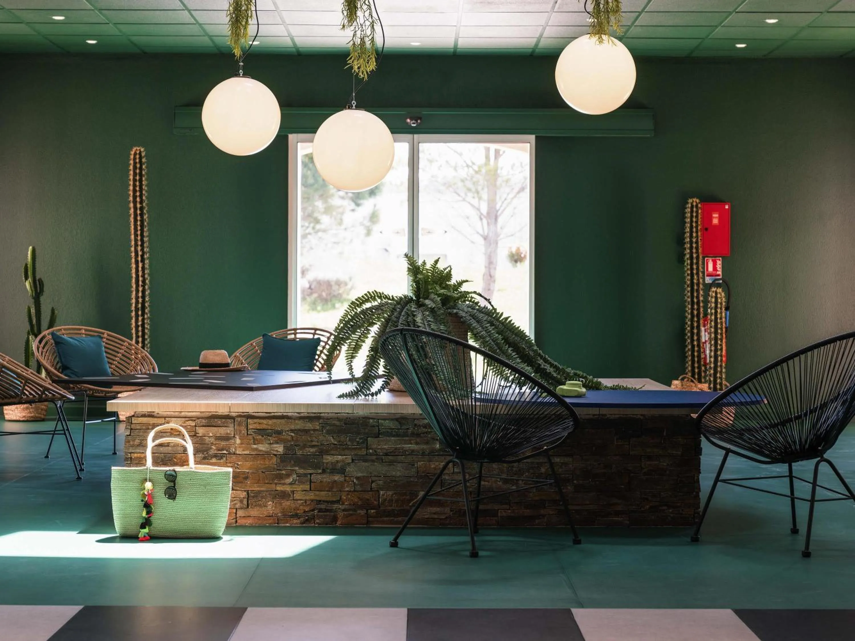 Property building in ibis Styles Marseille Plan de Campagne