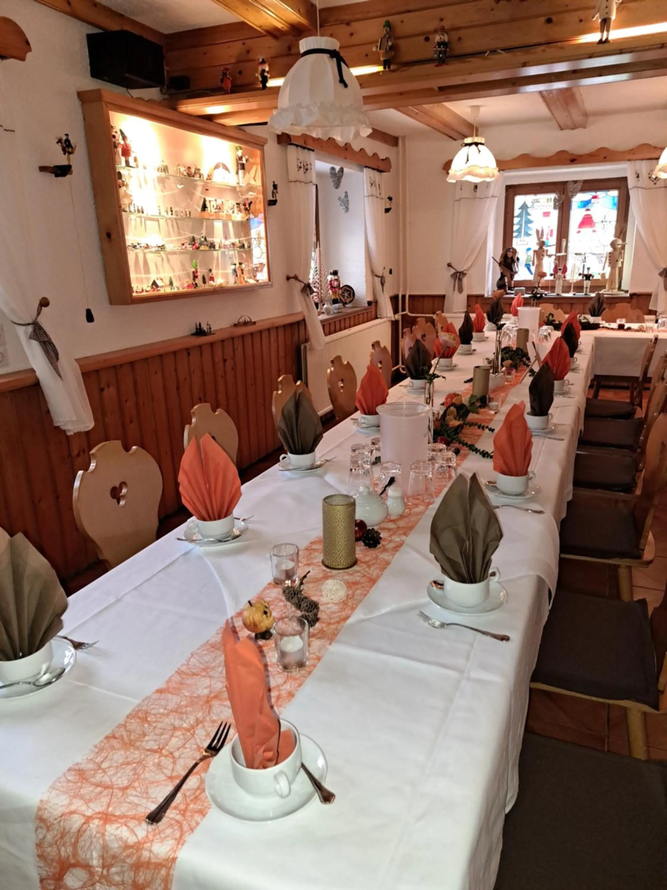 Restaurant/places to eat in Naturhotel Lindenhof