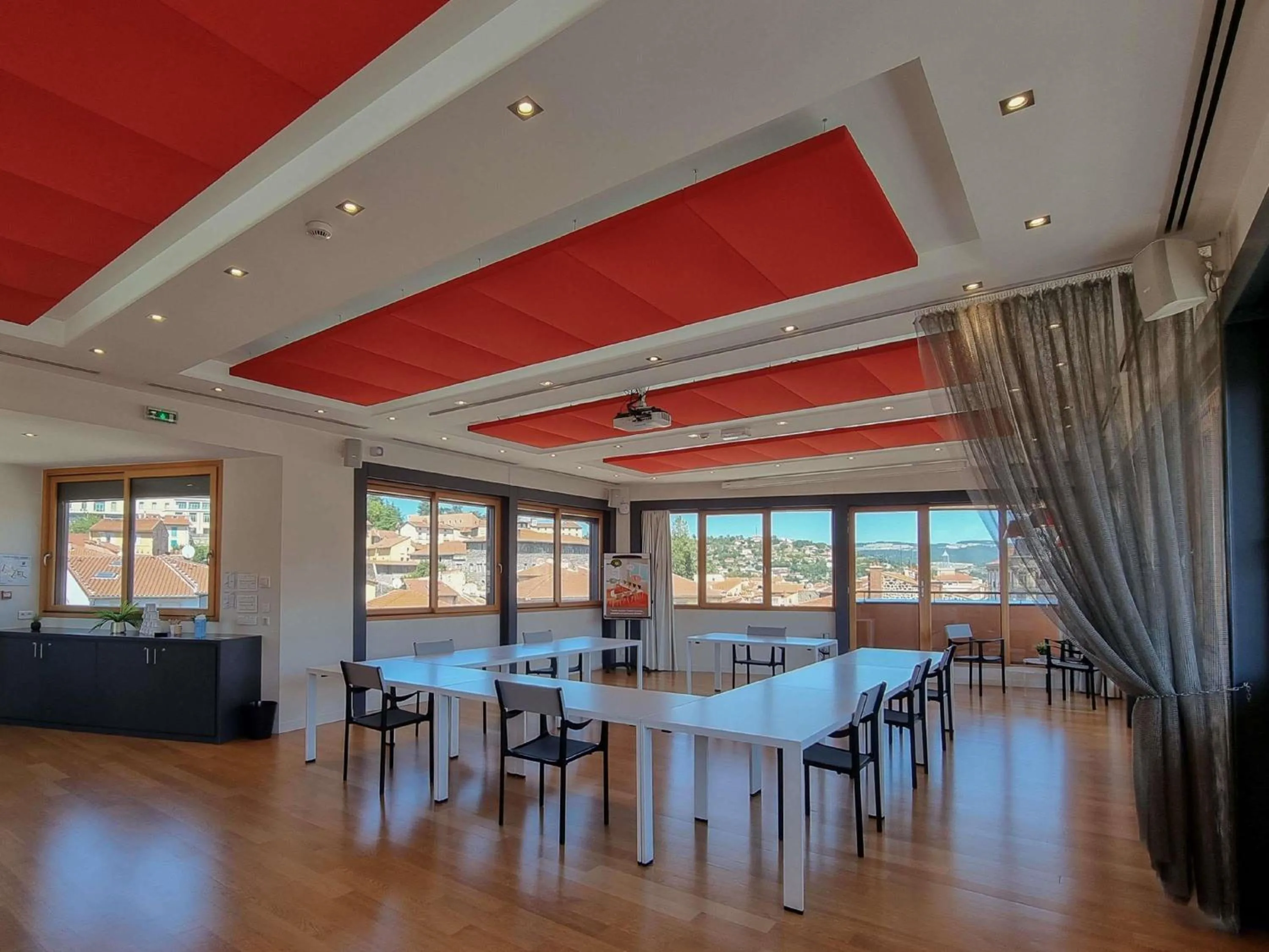 Meeting/conference room in ibis Styles Le Puy en Velay