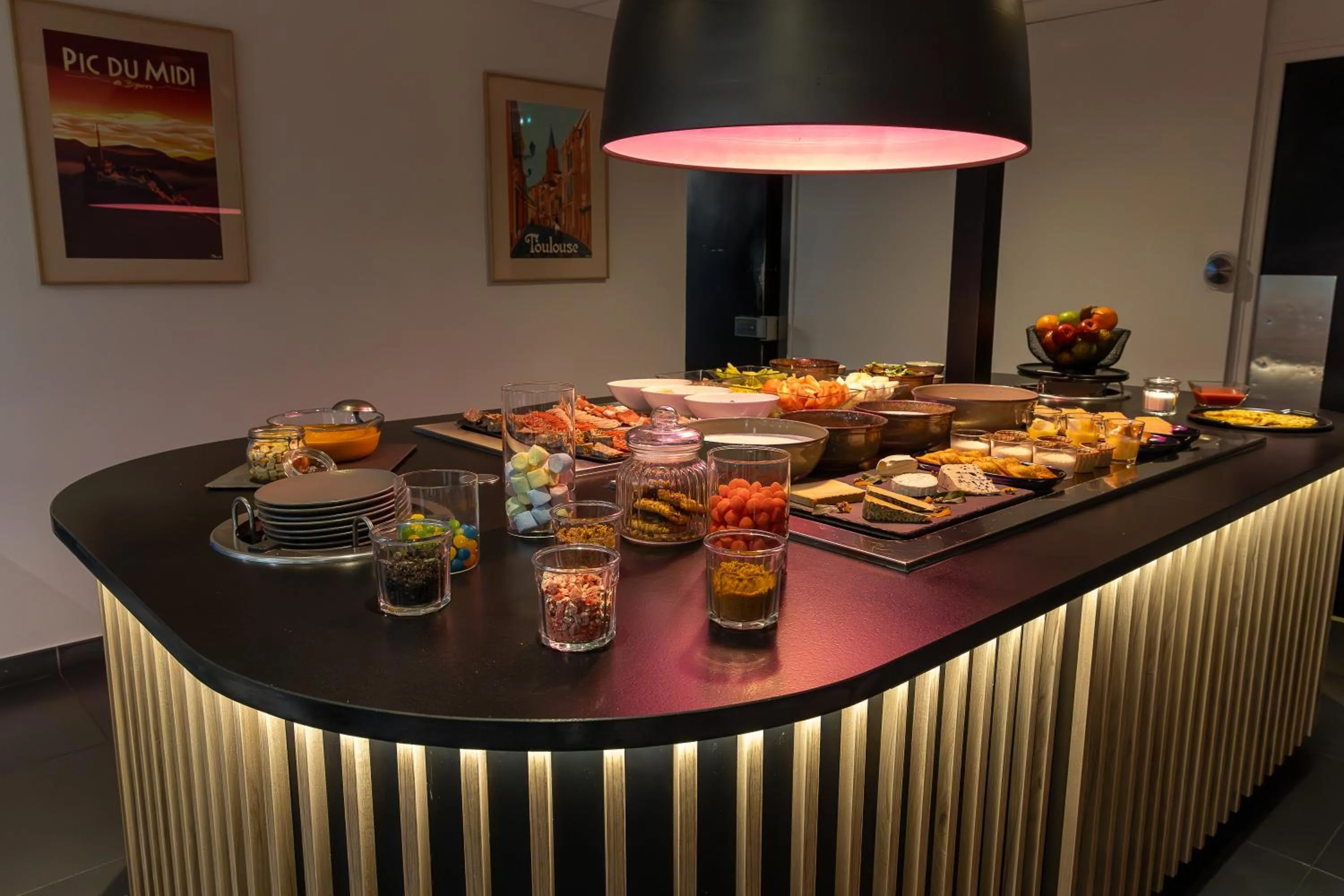 Restaurant/places to eat in Campanile Toulouse - Blagnac Aéroport