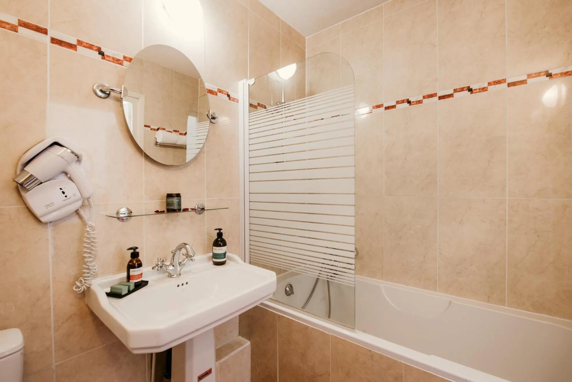 Bathroom in Château Meyre