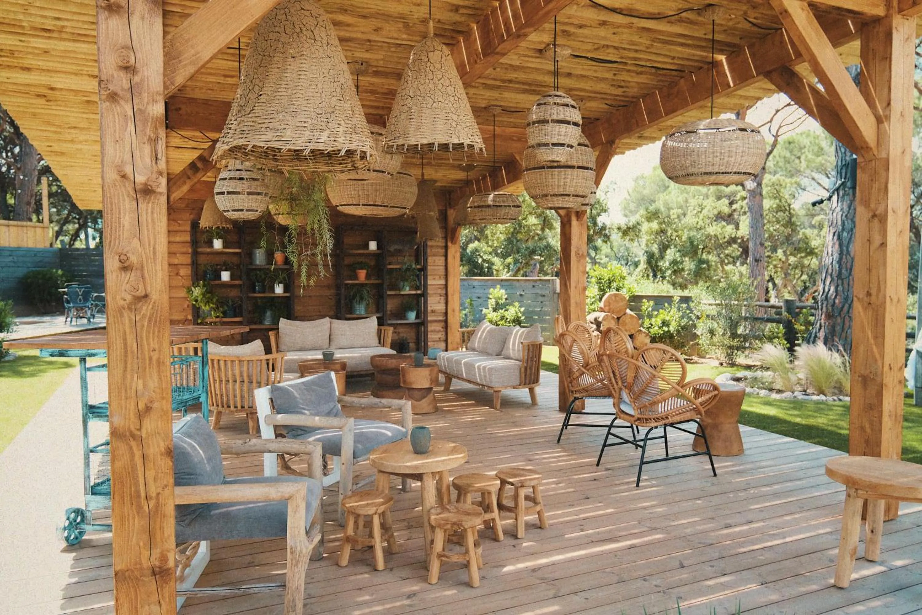 Patio in Hôtel Font Mourier