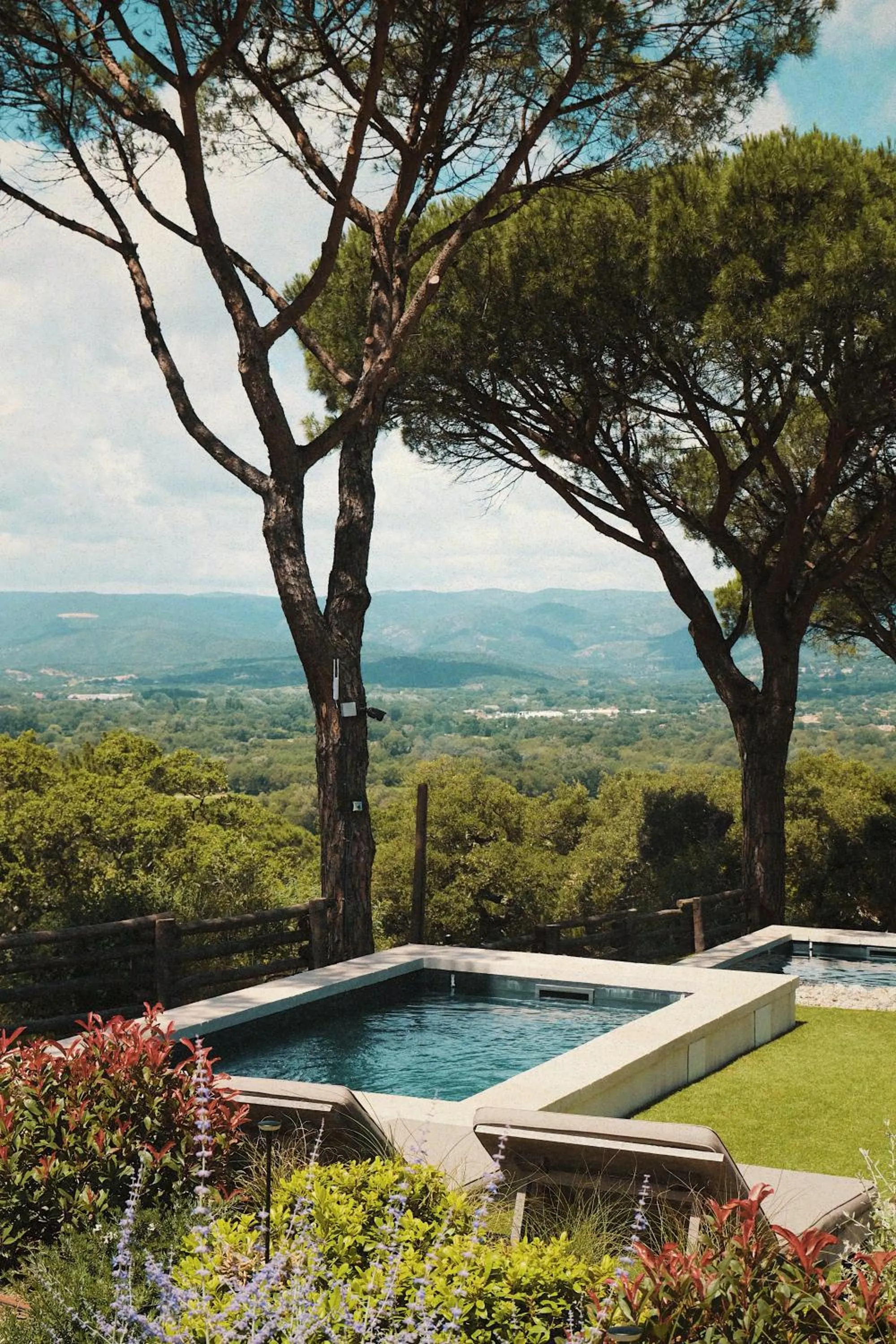 Natural landscape in Hôtel Font Mourier
