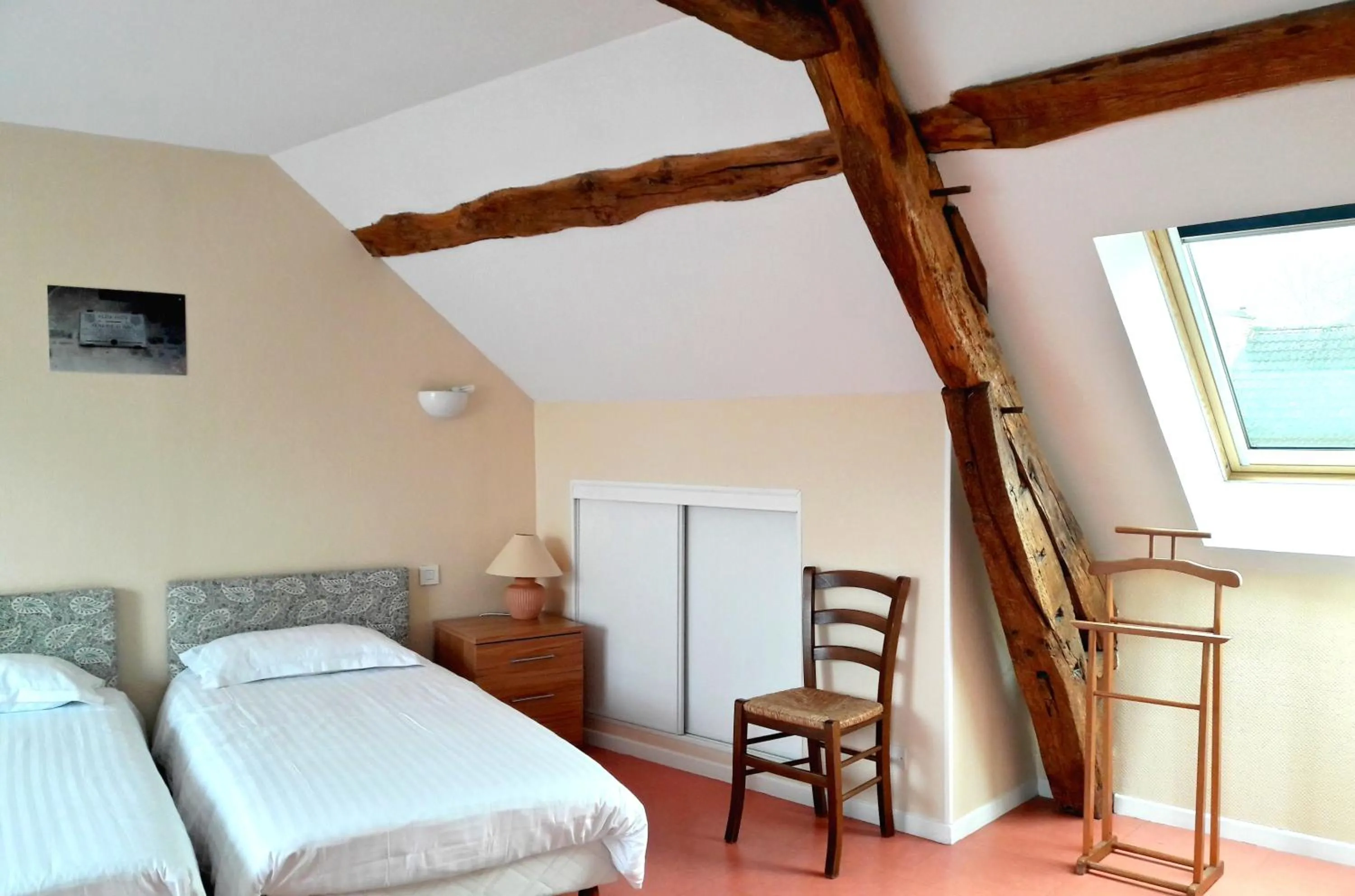 Bed in Auberge De L'Omois