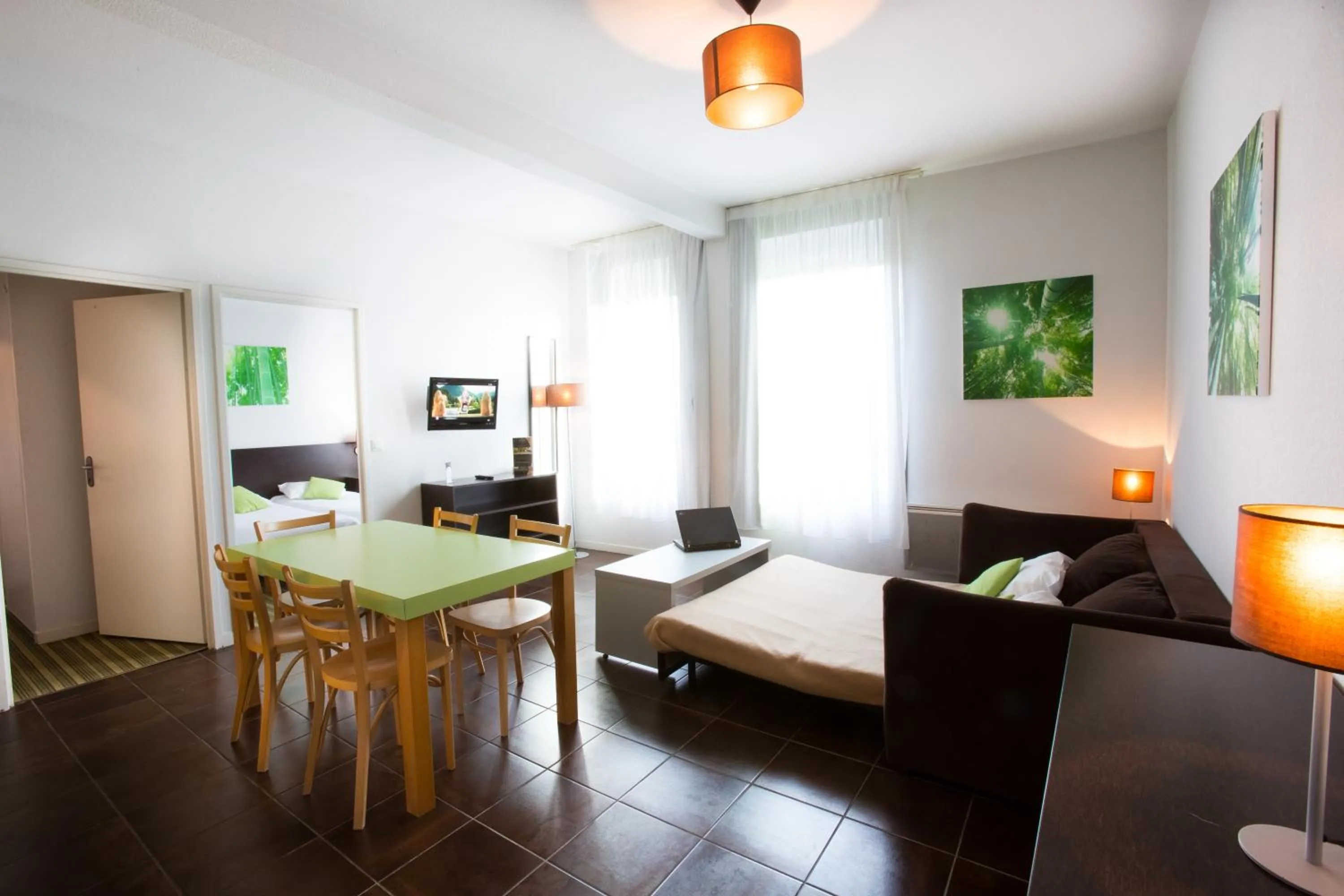 Living room in All Suites Appart Hôtel - Bordeaux Lac