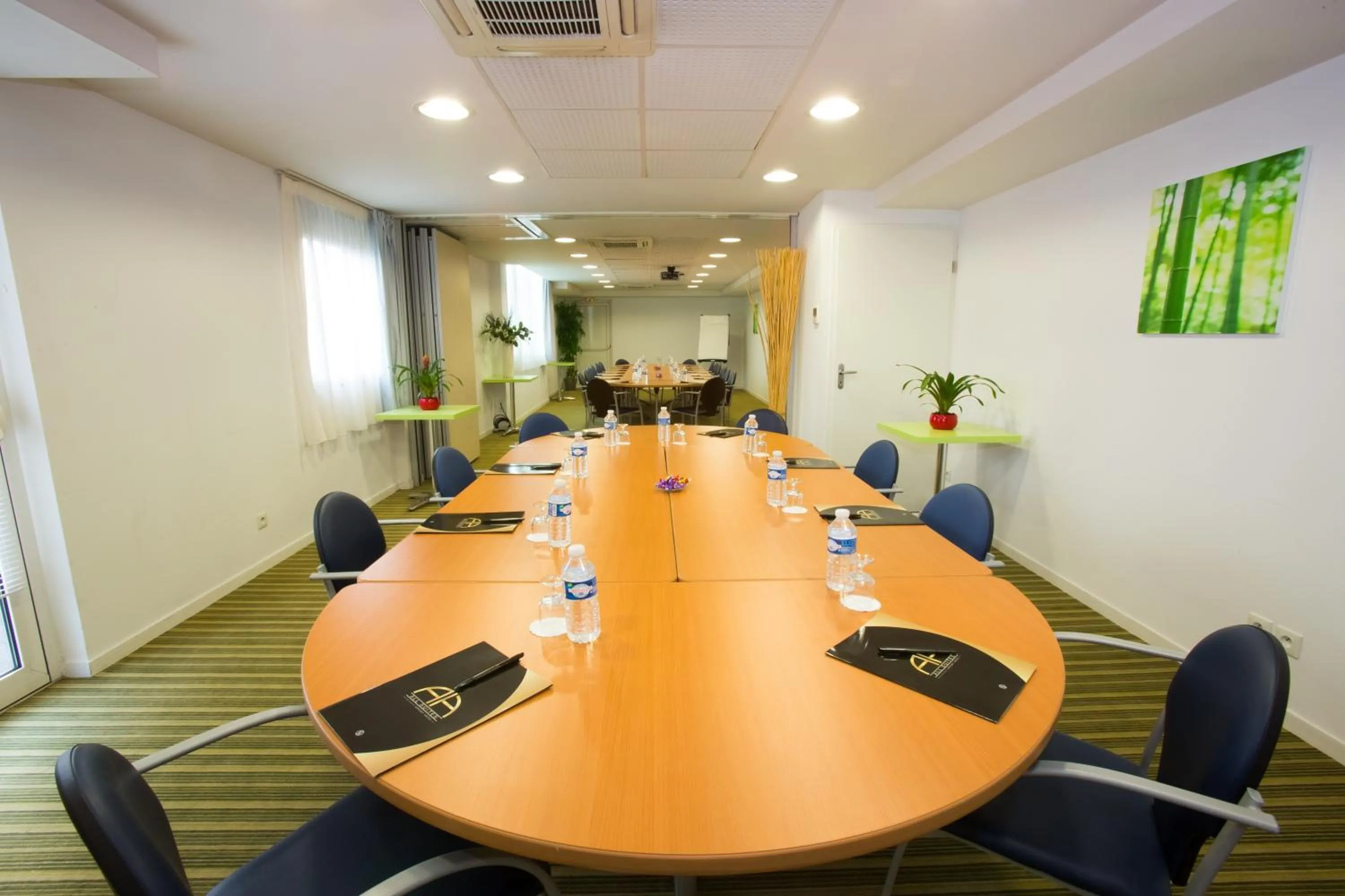 Business facilities in All Suites Appart Hôtel - Bordeaux Lac