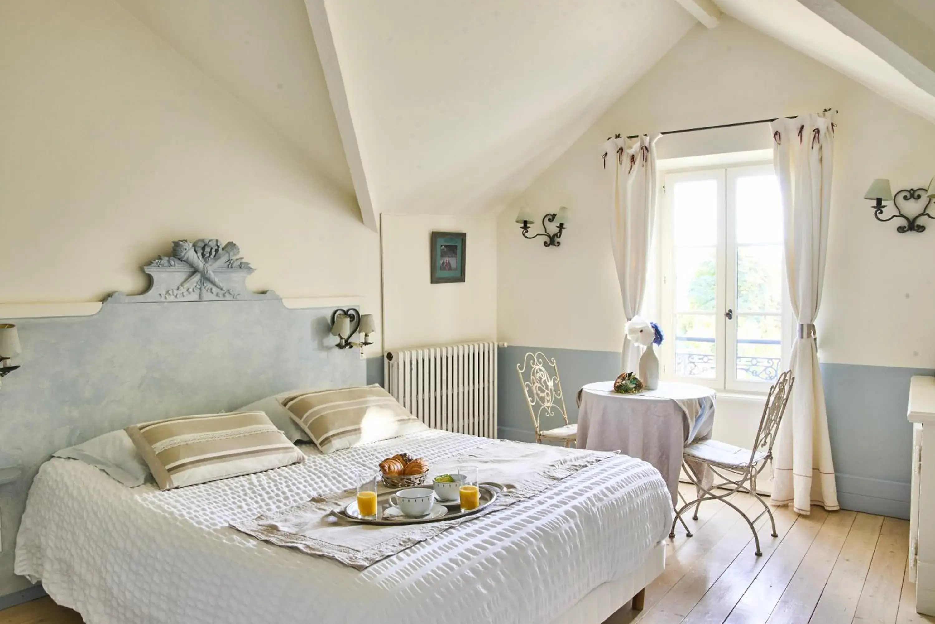 Double Room with Garden View - single occupancy in La Villa des Charmilles Double Room with Garden View - single occupancy in La Villa des Charmilles