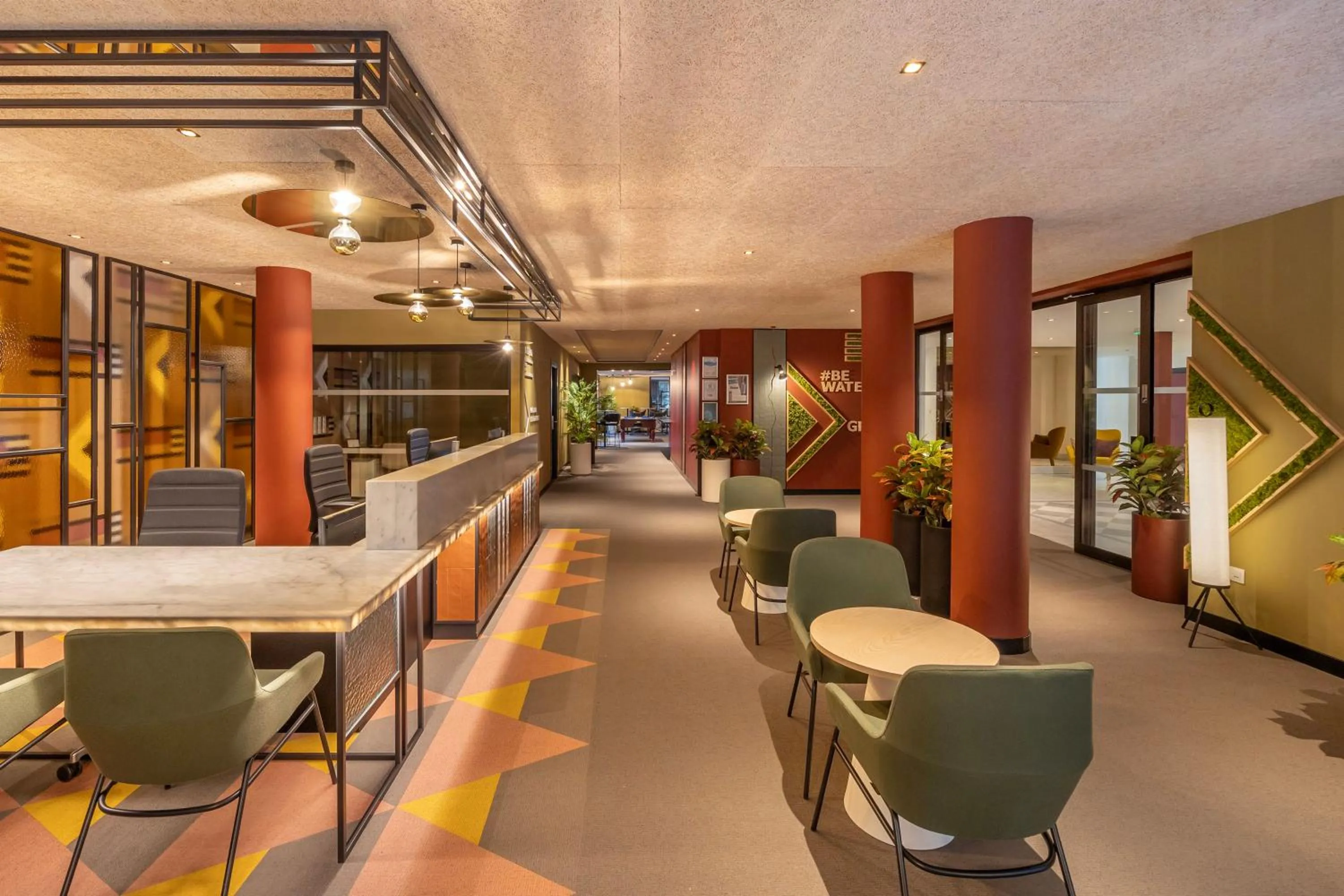 Lobby or reception in Royal Regency Paris Vincennes