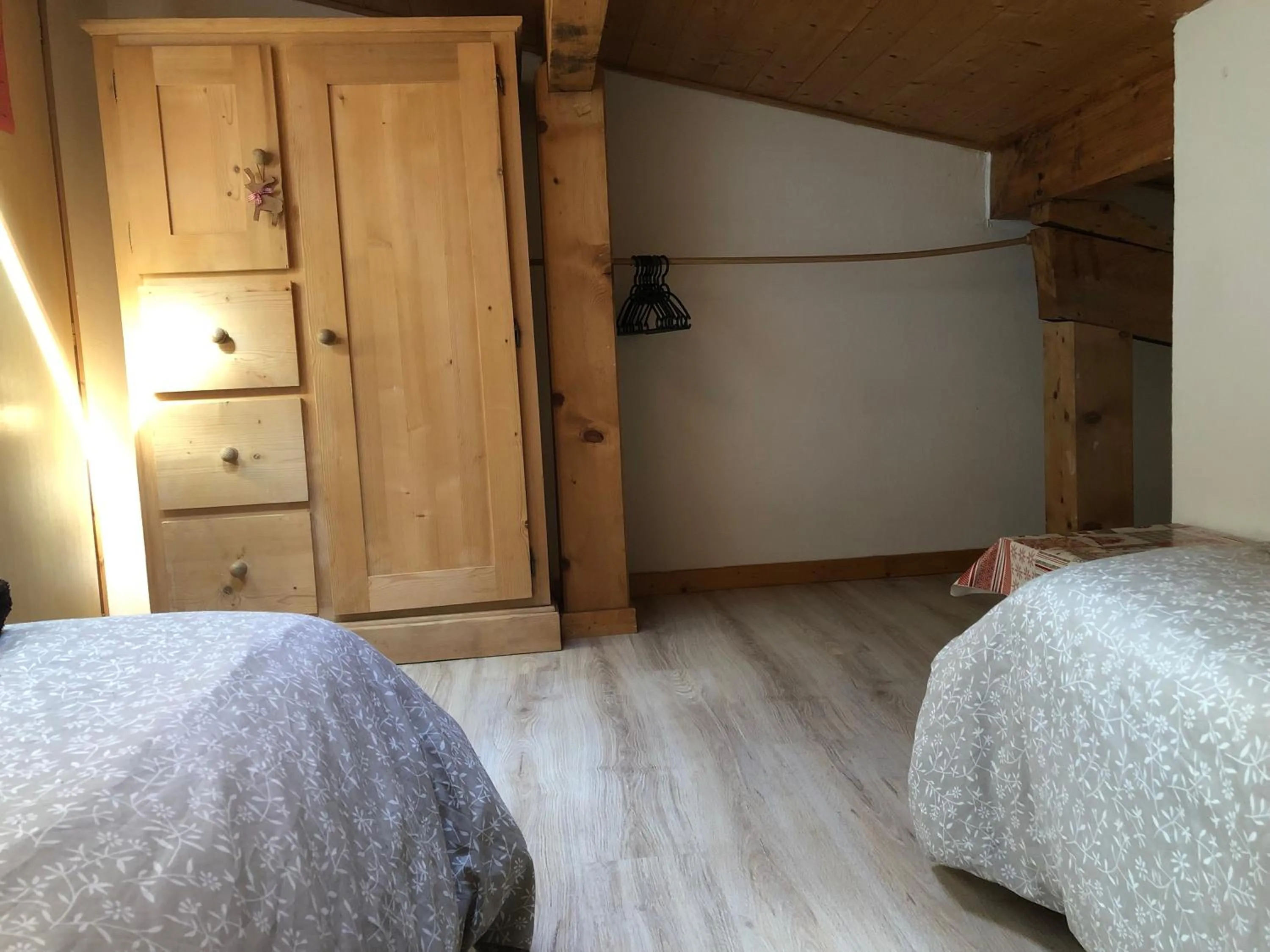 Bedroom, Bed in Central Hostel Chatel