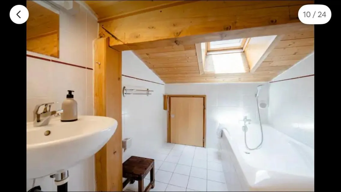 Central Hostel Chatel