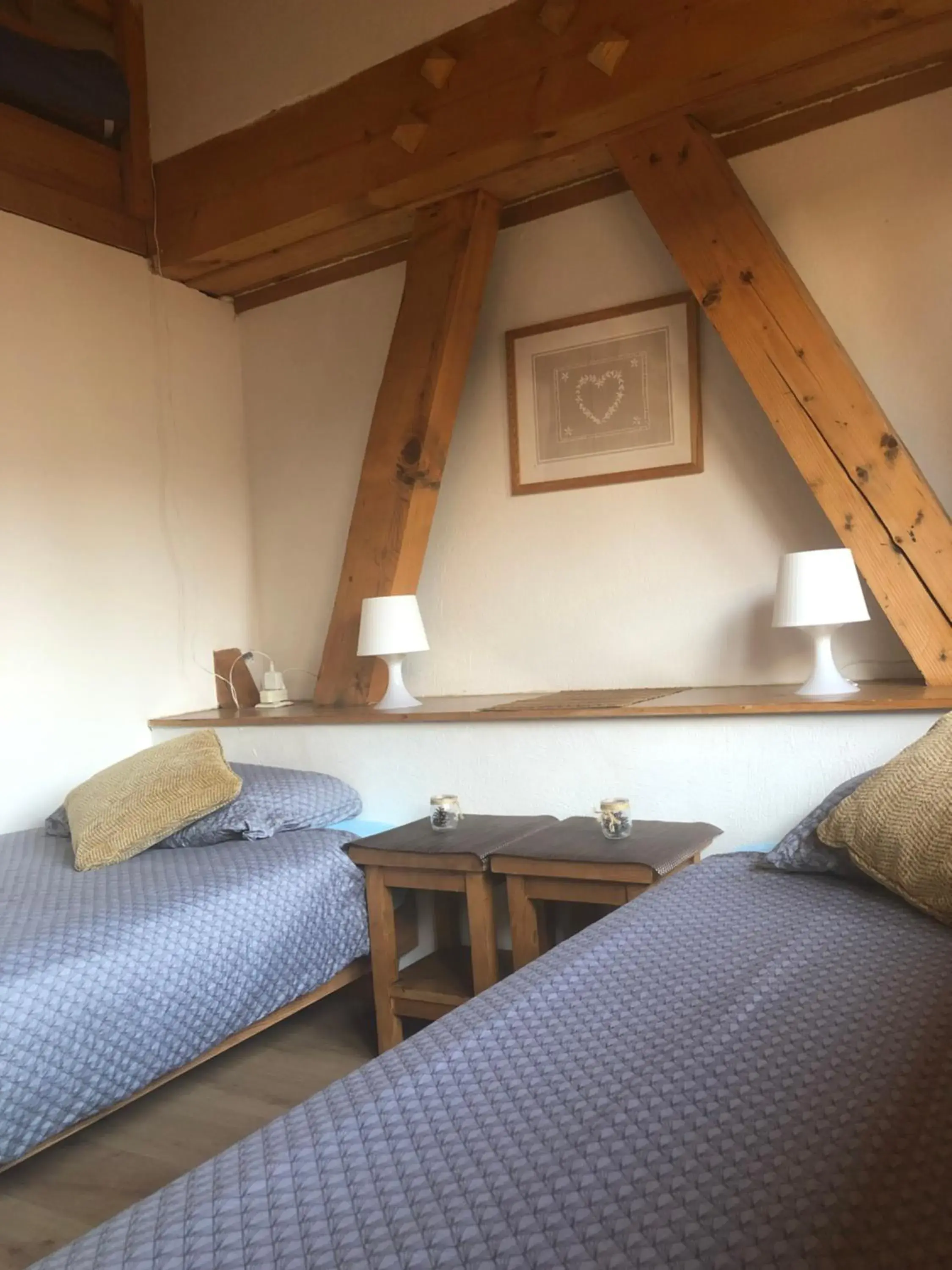Quadruple Room with Private Bathroom in Central Hostel Chatel Quadruple Room with Private Bathroom in Central Hostel Chatel