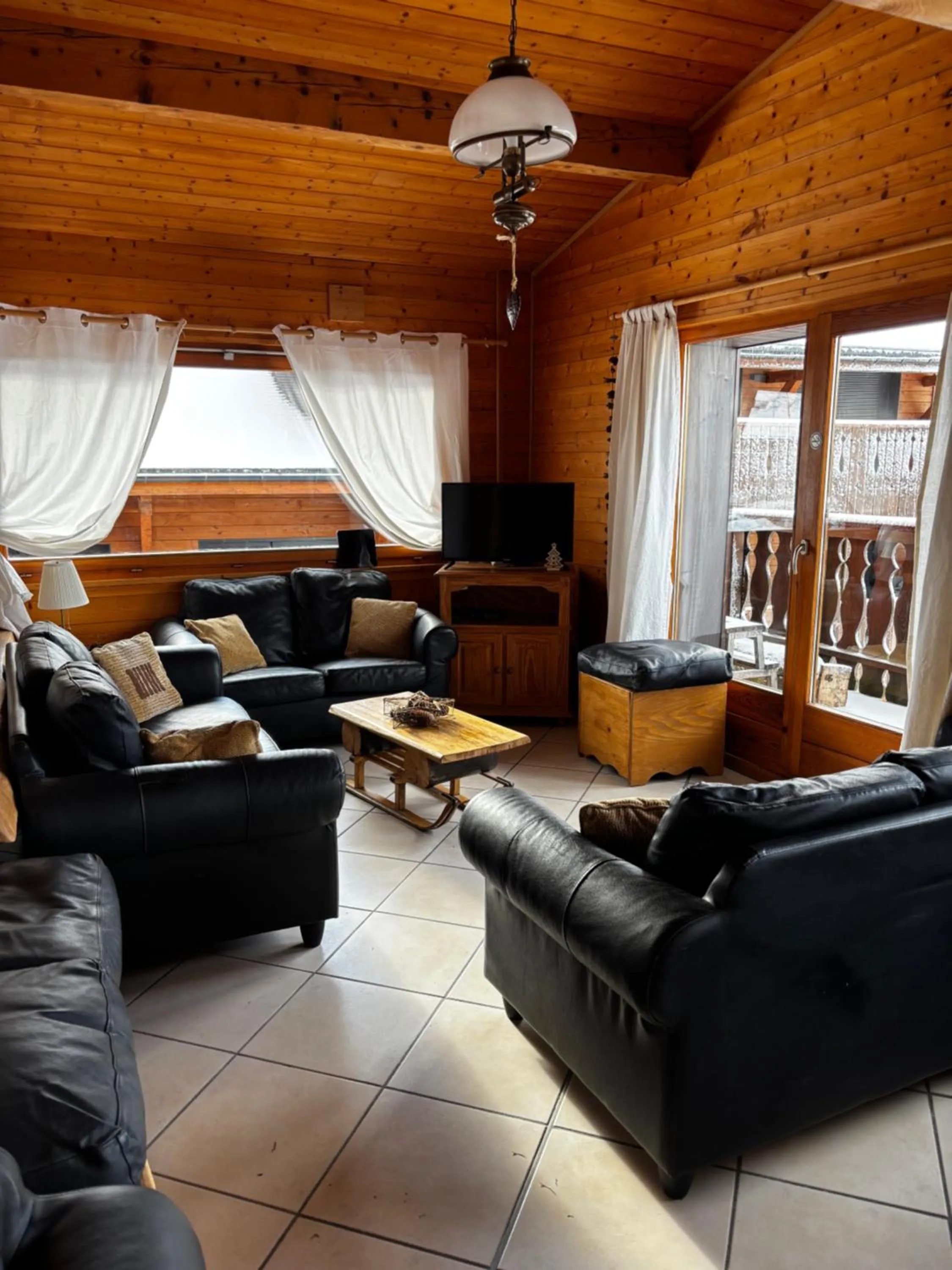 Central Hostel Chatel