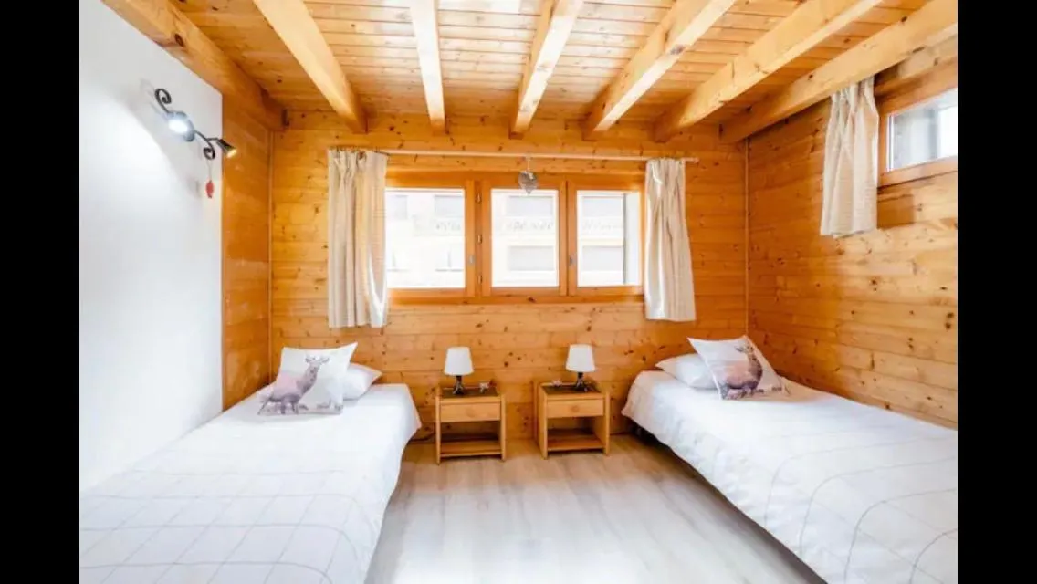 Bed in Central Hostel Chatel