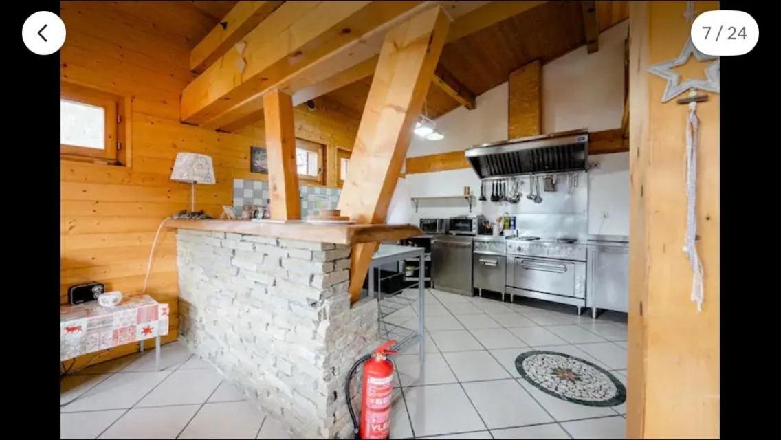 Central Hostel Chatel