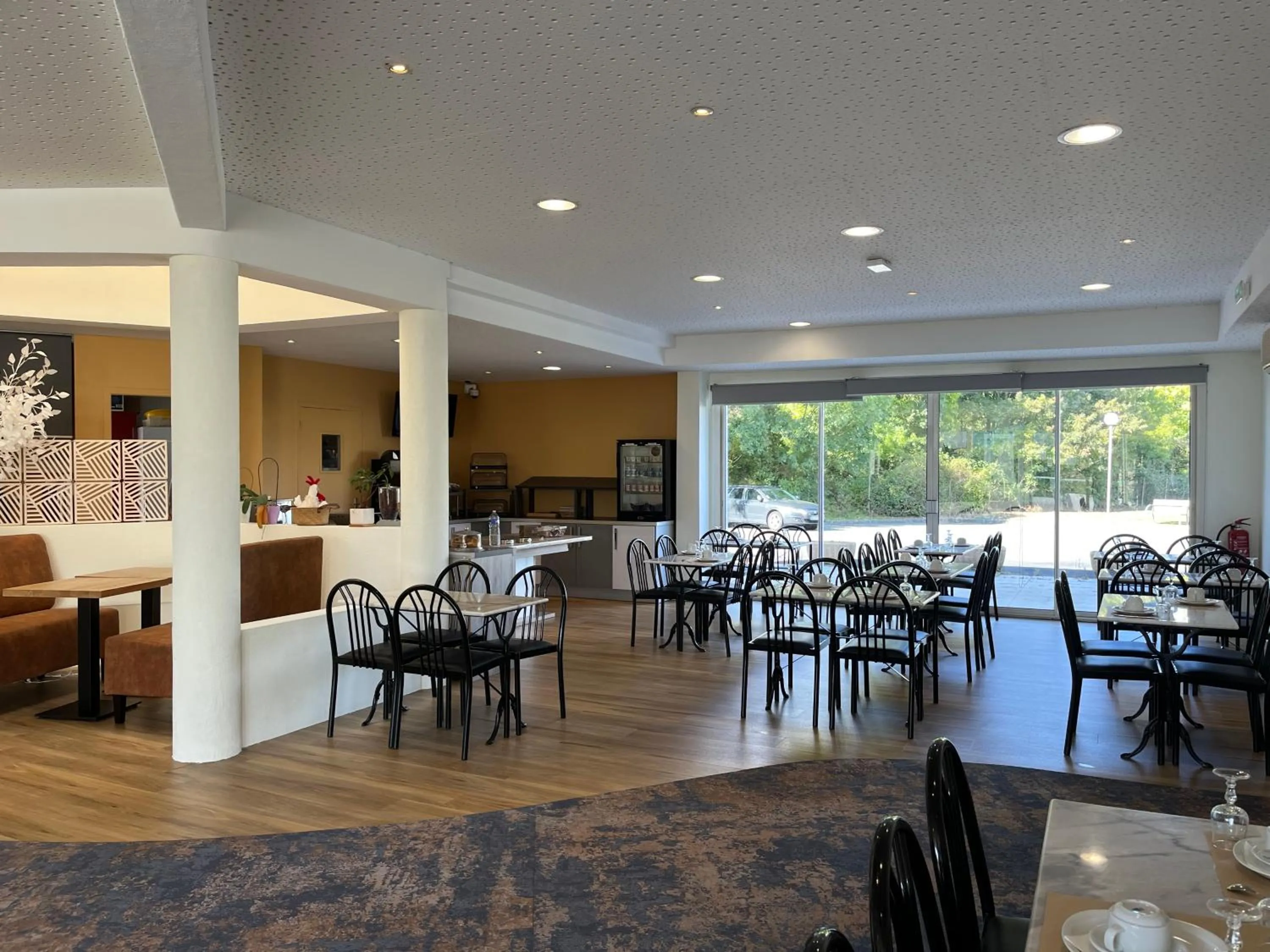 Breakfast in Comfort Hotel Saintes