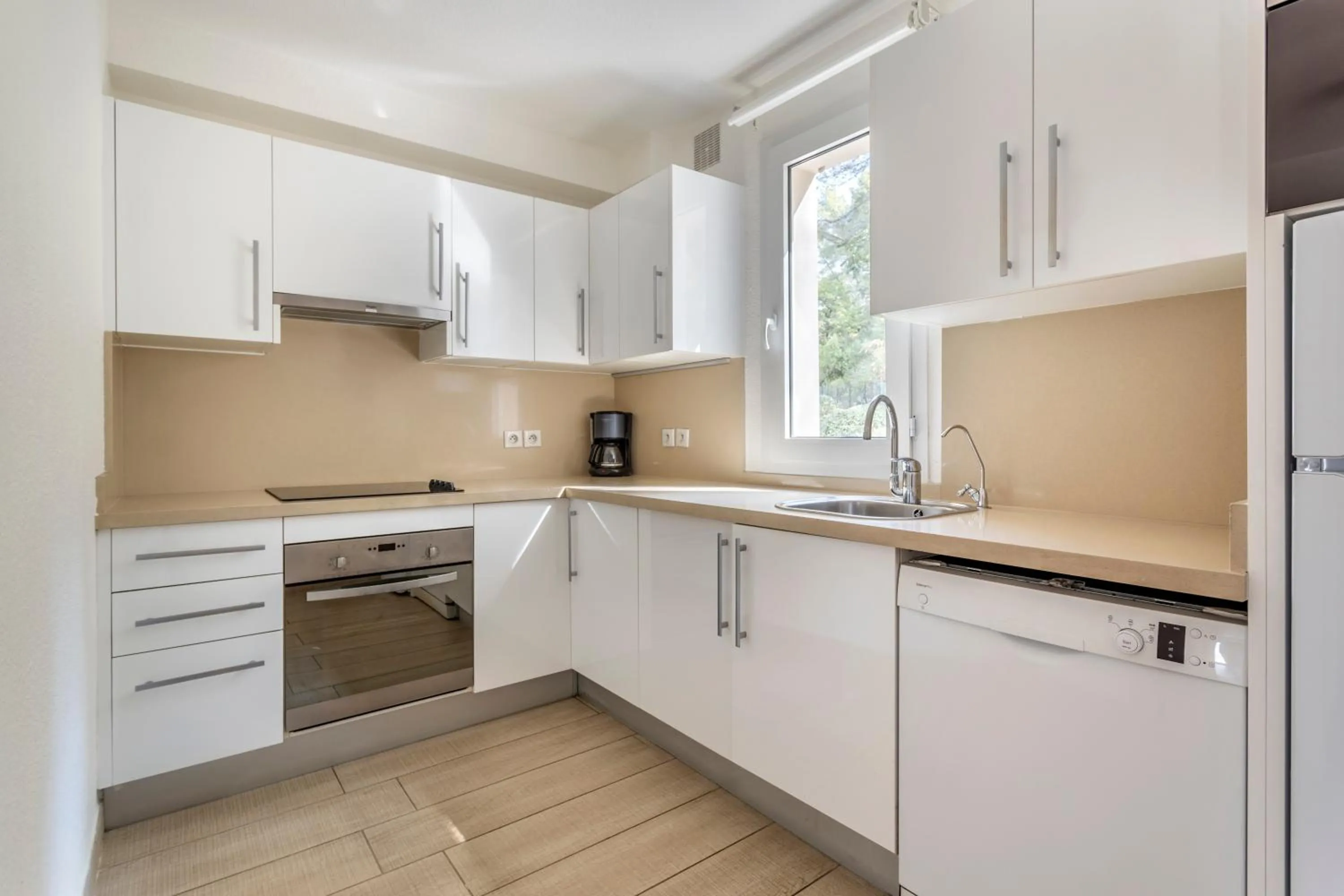 Kitchen or kitchenette in Le Club Mougins