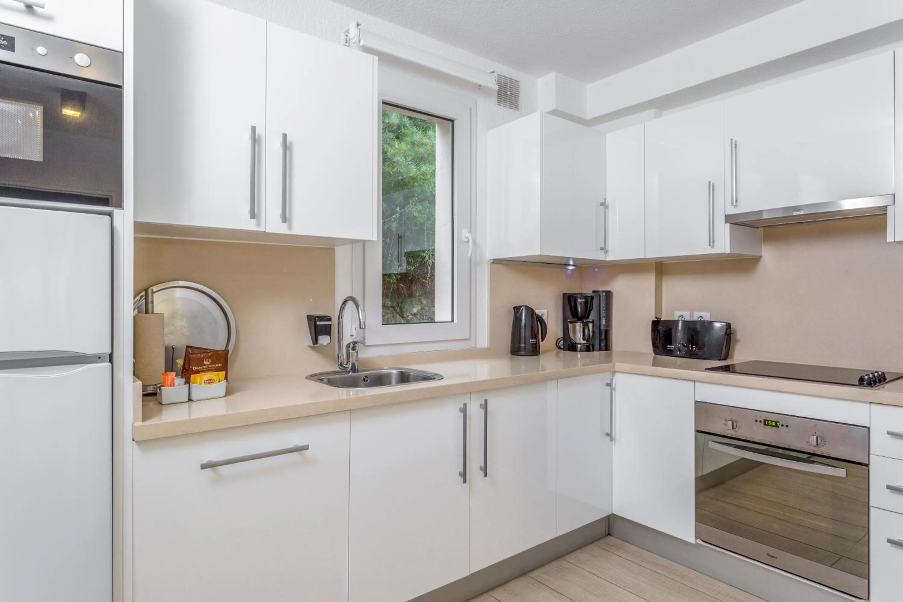 Kitchen or kitchenette in Le Club Mougins