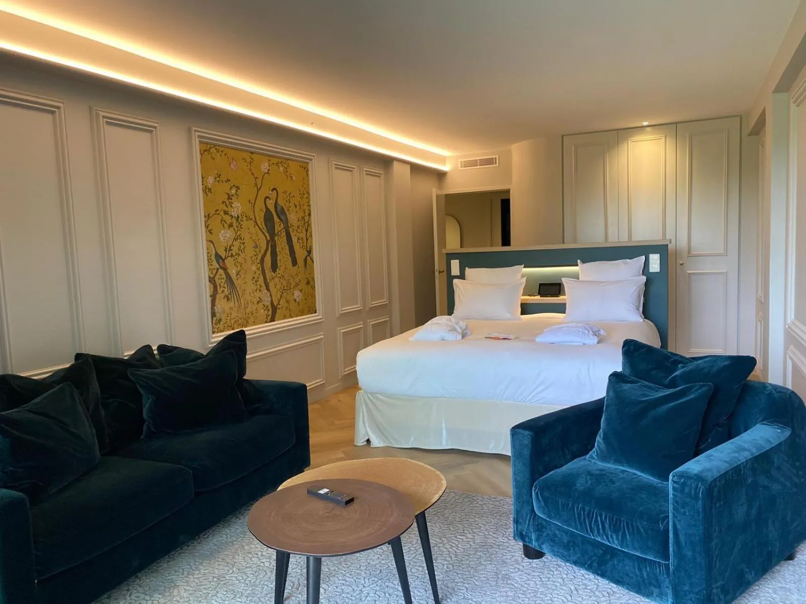 Bed in Le Belvédère Hotel et Bien être