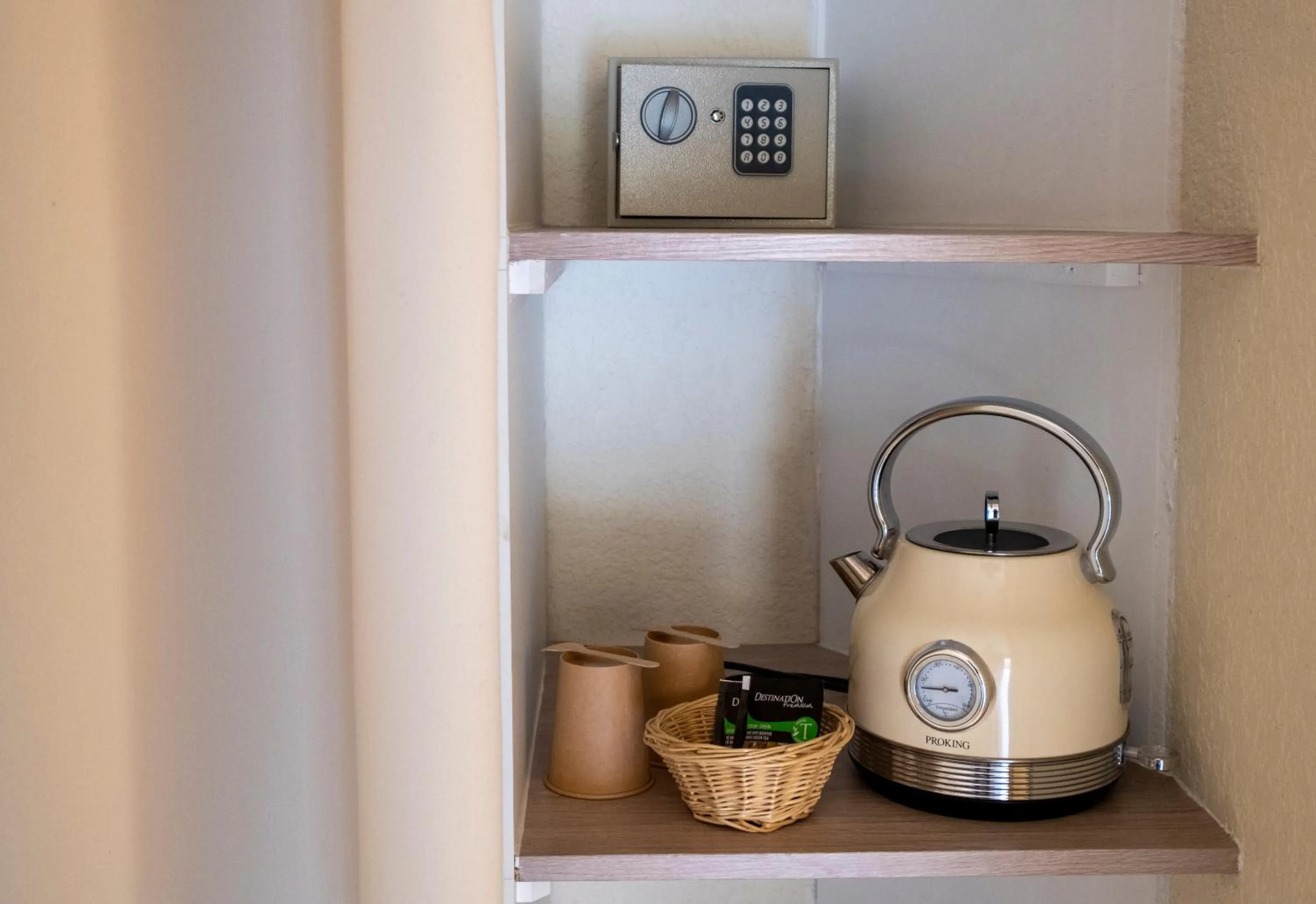 Coffee/tea facilities in Le Belvédère Hotel et Bien être