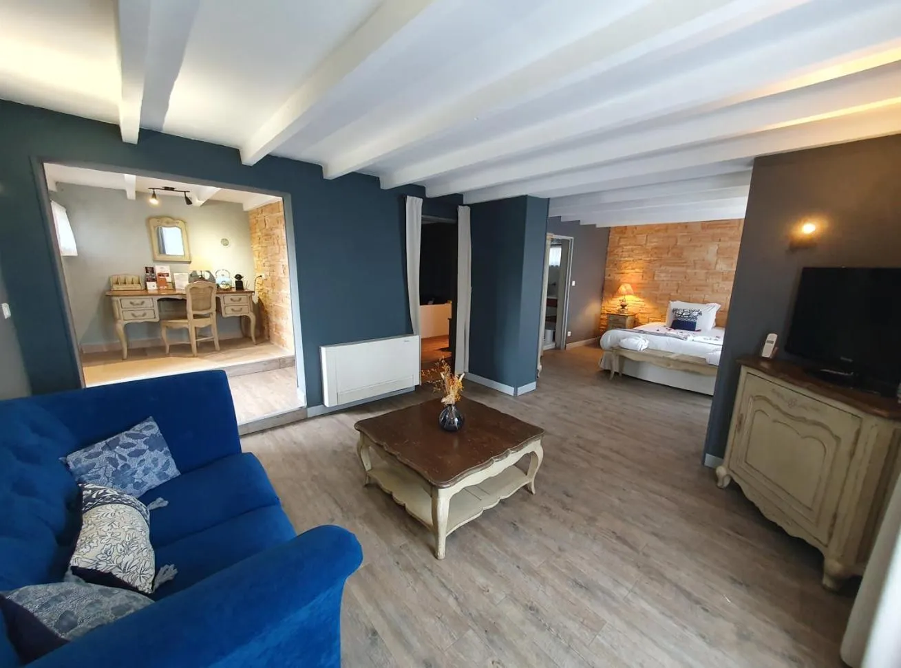 Bedroom, Bed in Le Belvédère Hotel et Bien être