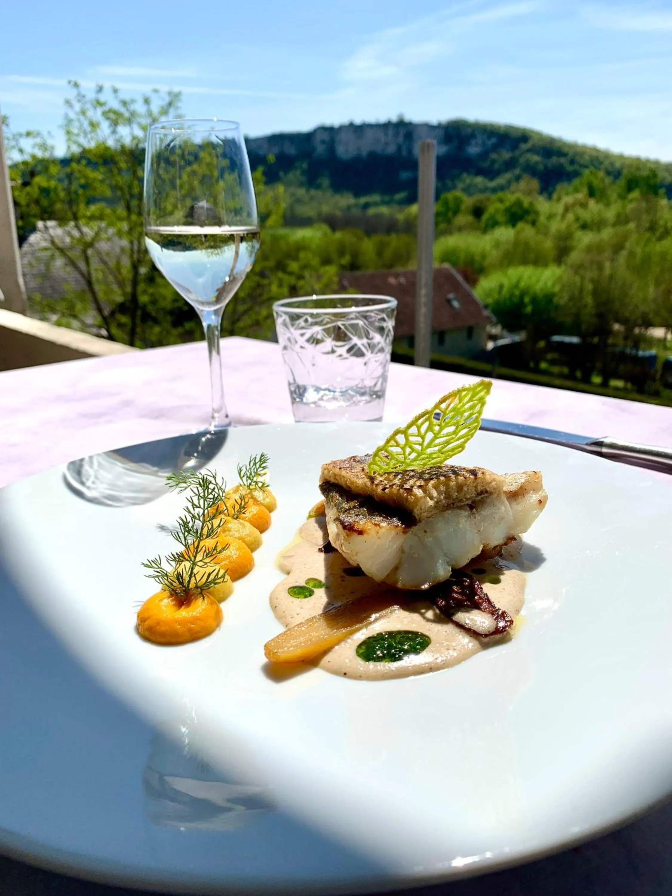 Patio in Château Hôtel La Terrasse - Teritoria