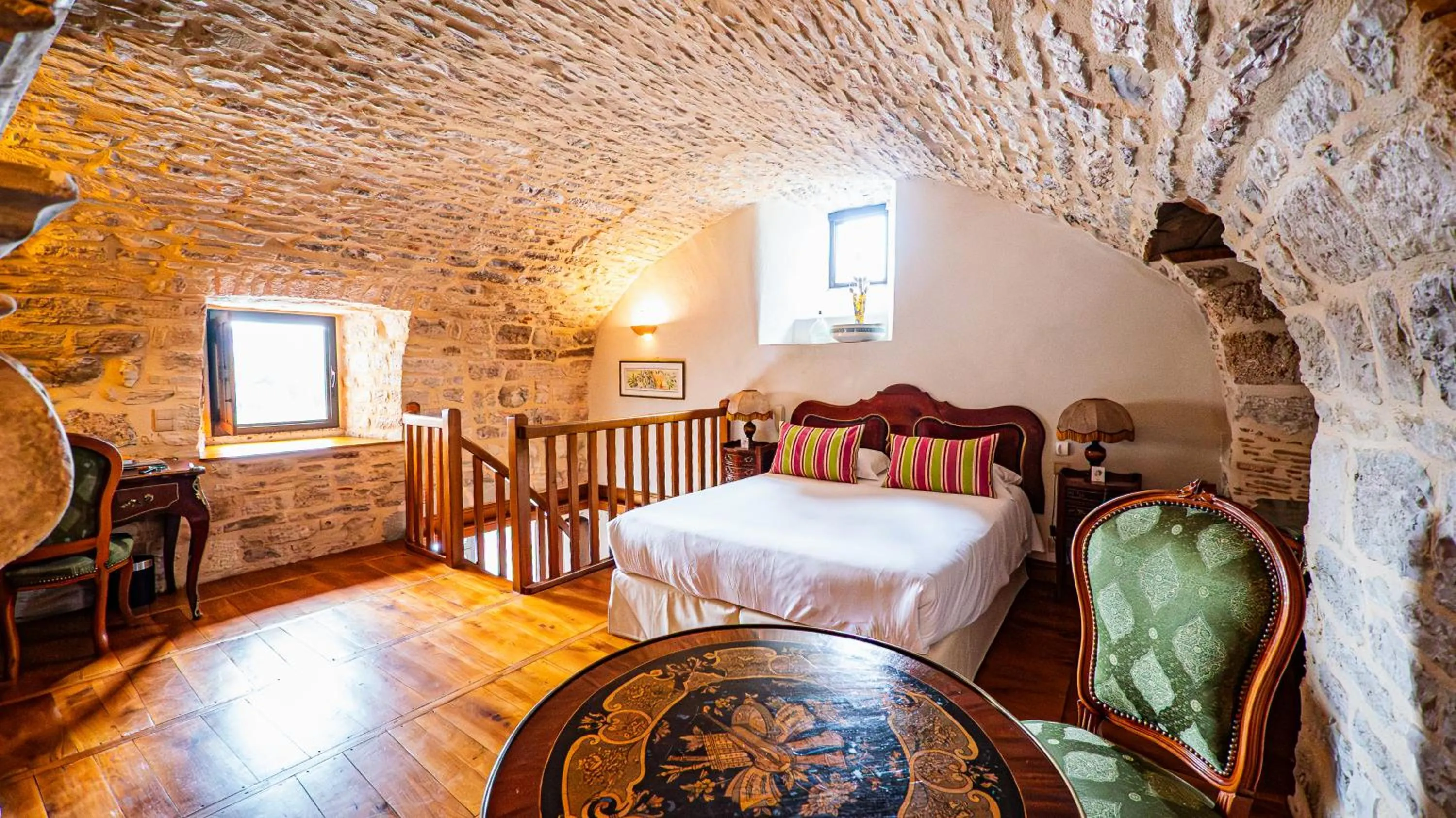 Bed in Château Hôtel La Terrasse - Teritoria