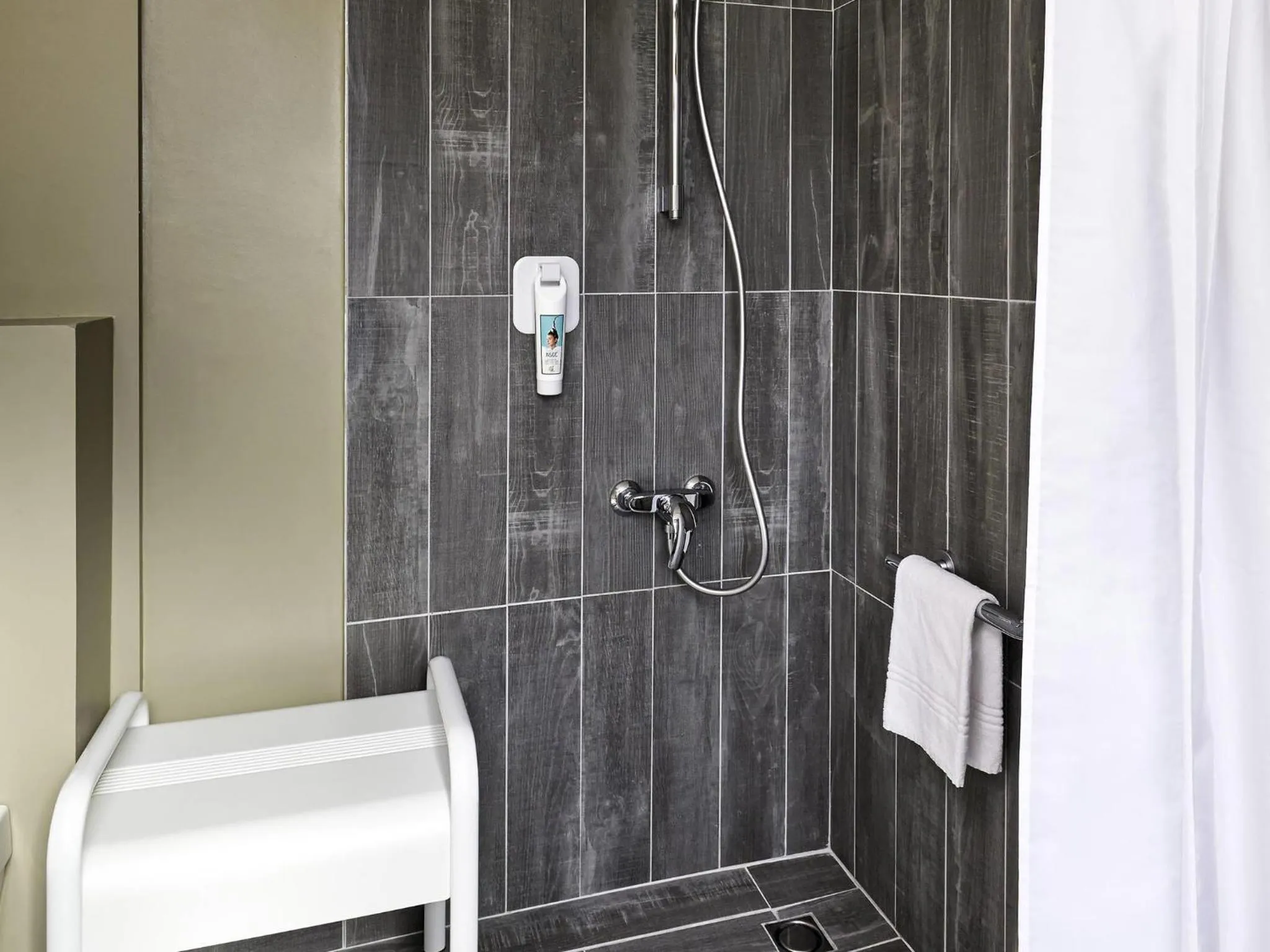 Bedroom in ibis Marne La Vallee Champs-sur-Marne