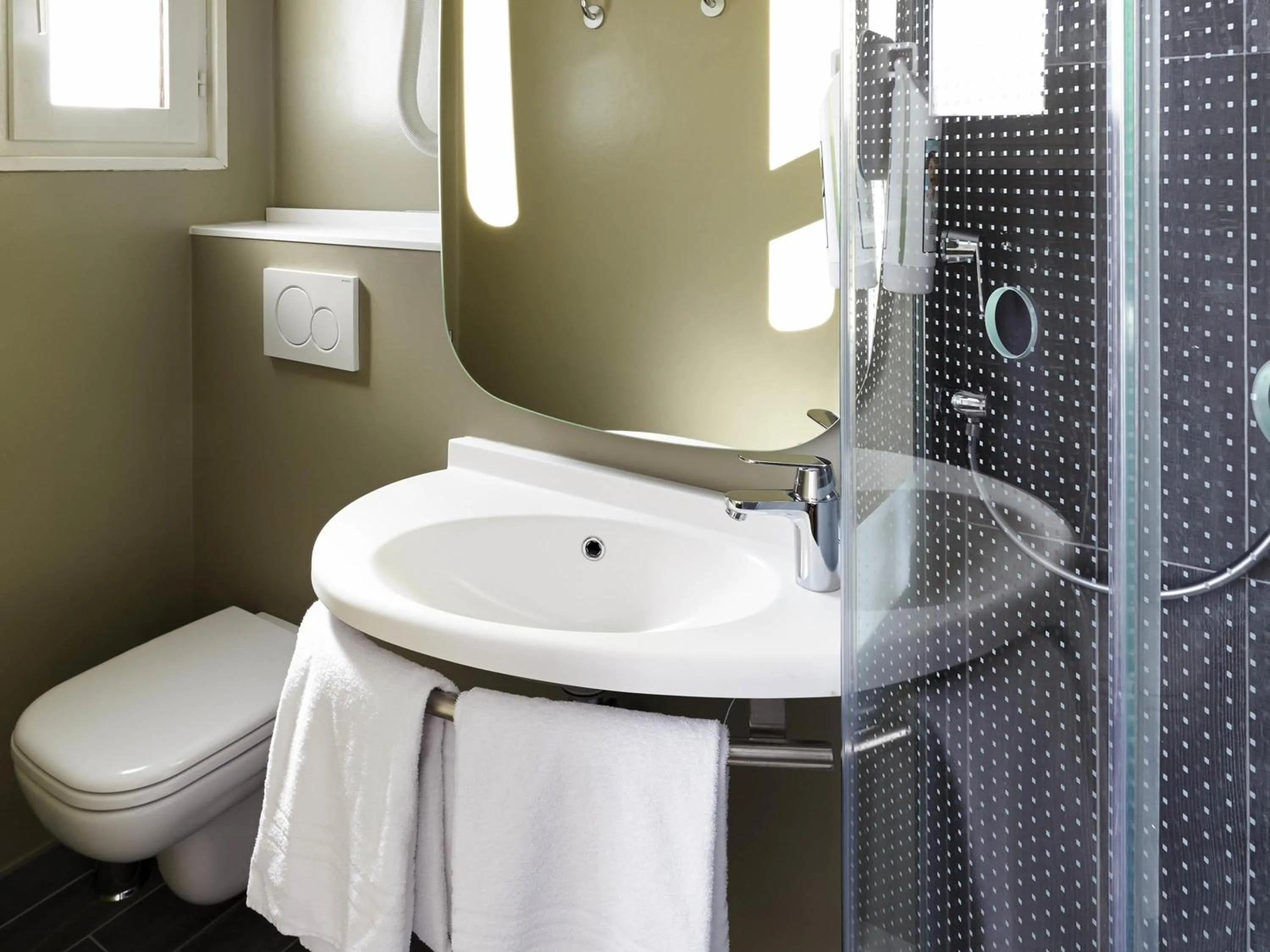 Bedroom in ibis Marne La Vallee Champs-sur-Marne