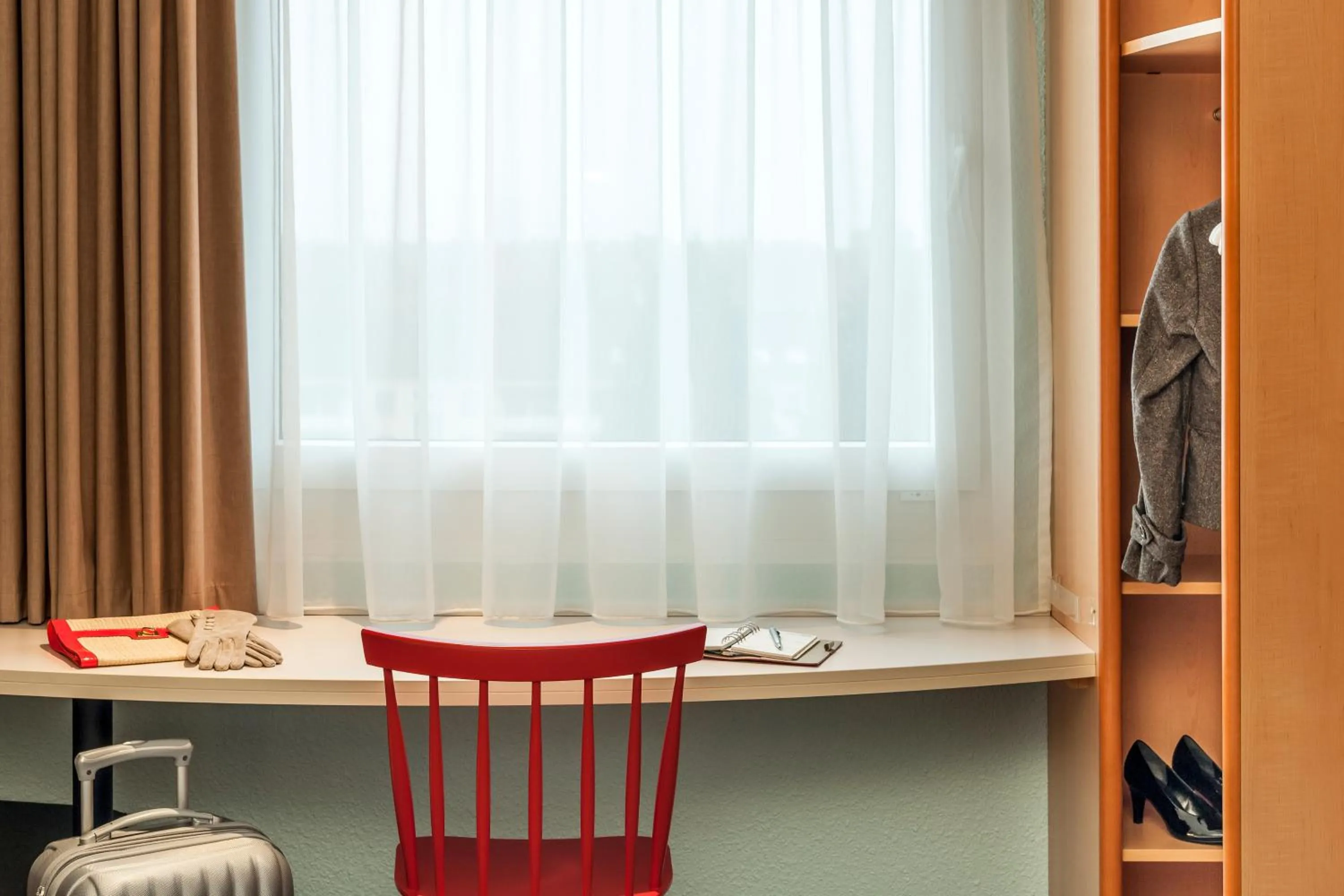 Seating area in ibis Nemours