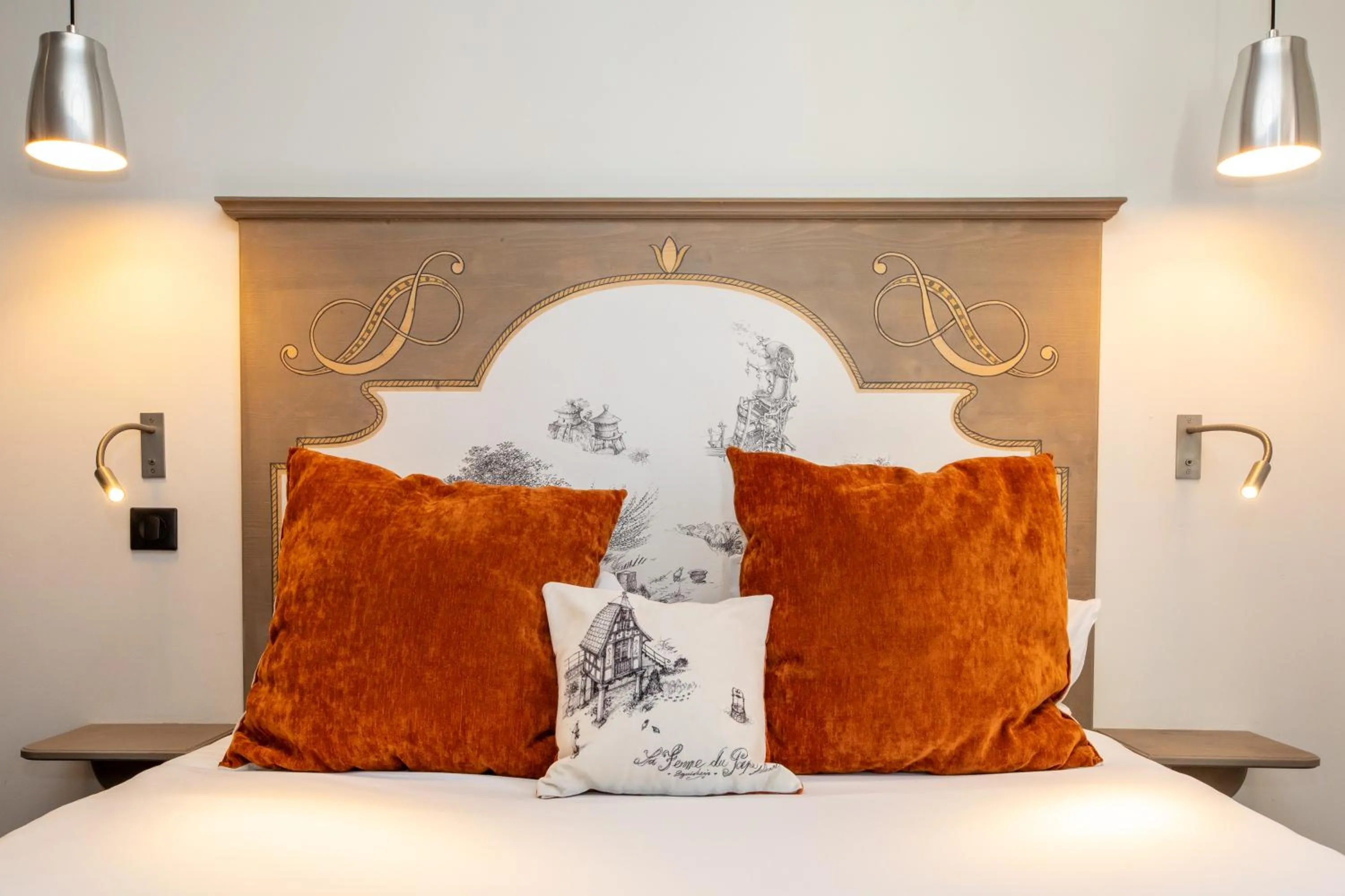 Bed in The Originals Boutique, Hôtel La Ferme du Pape, Eguisheim