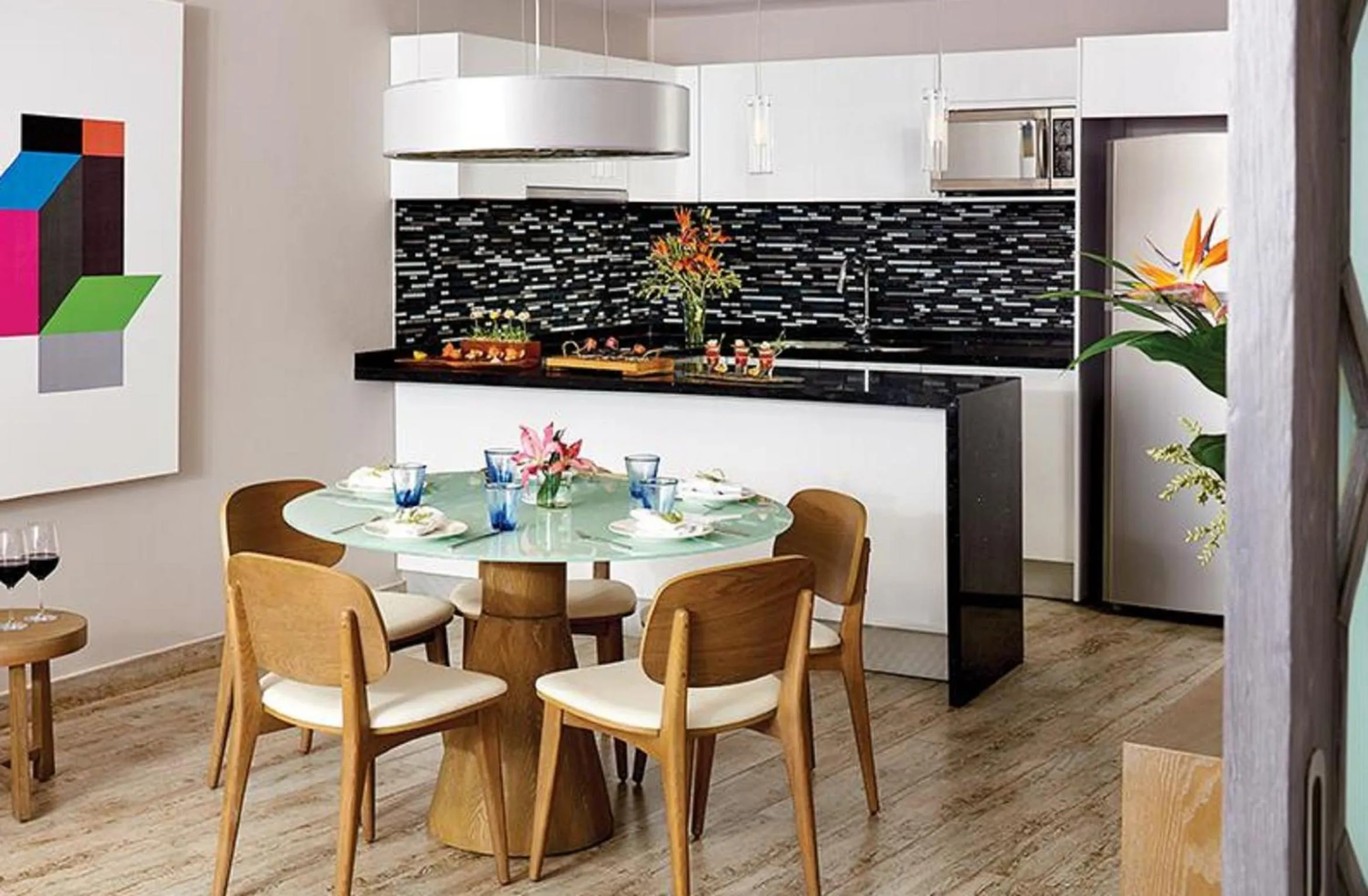 Kitchen or kitchenette, Kitchen/Kitchenette in Residences at The Fives