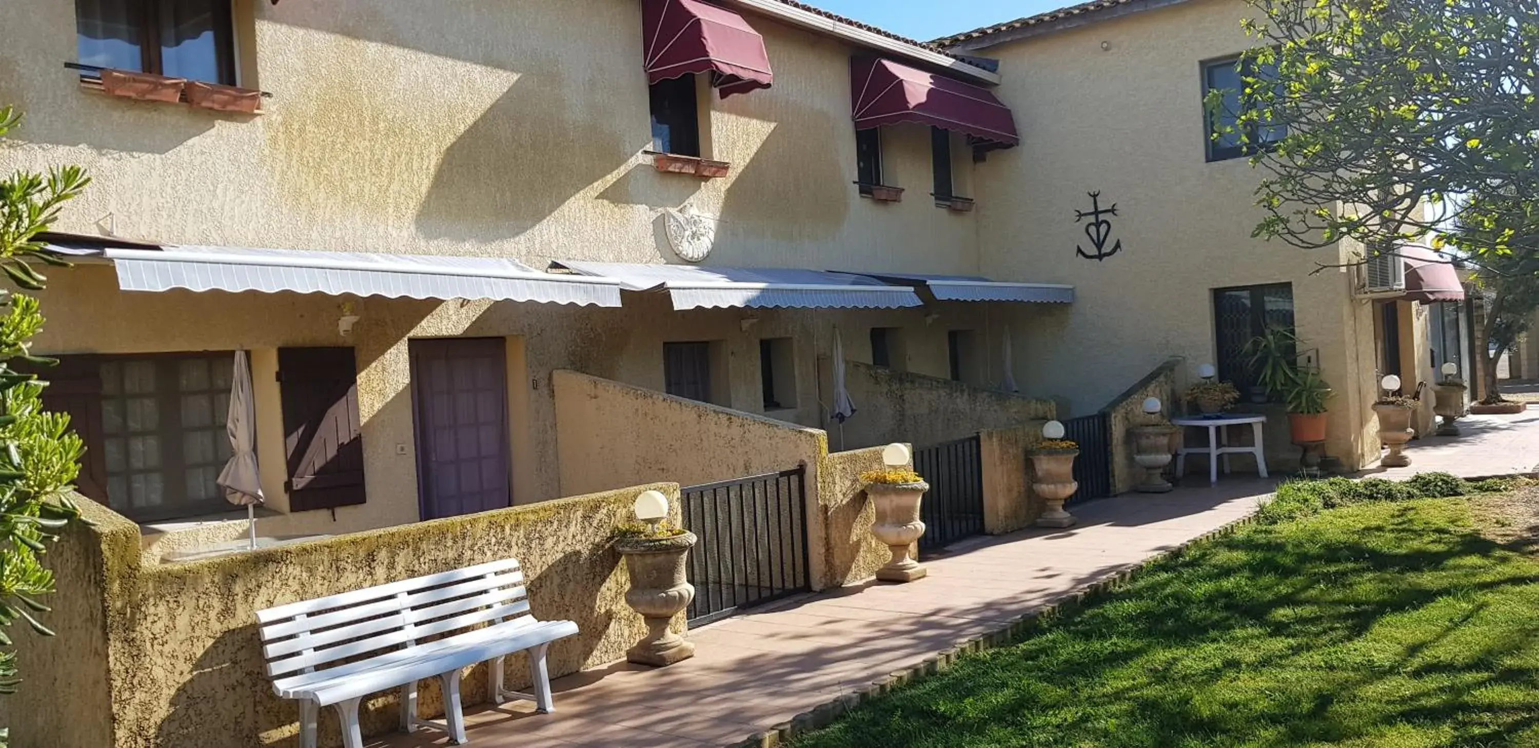 Triple Room in Longo Mai Triple Room in Longo Mai