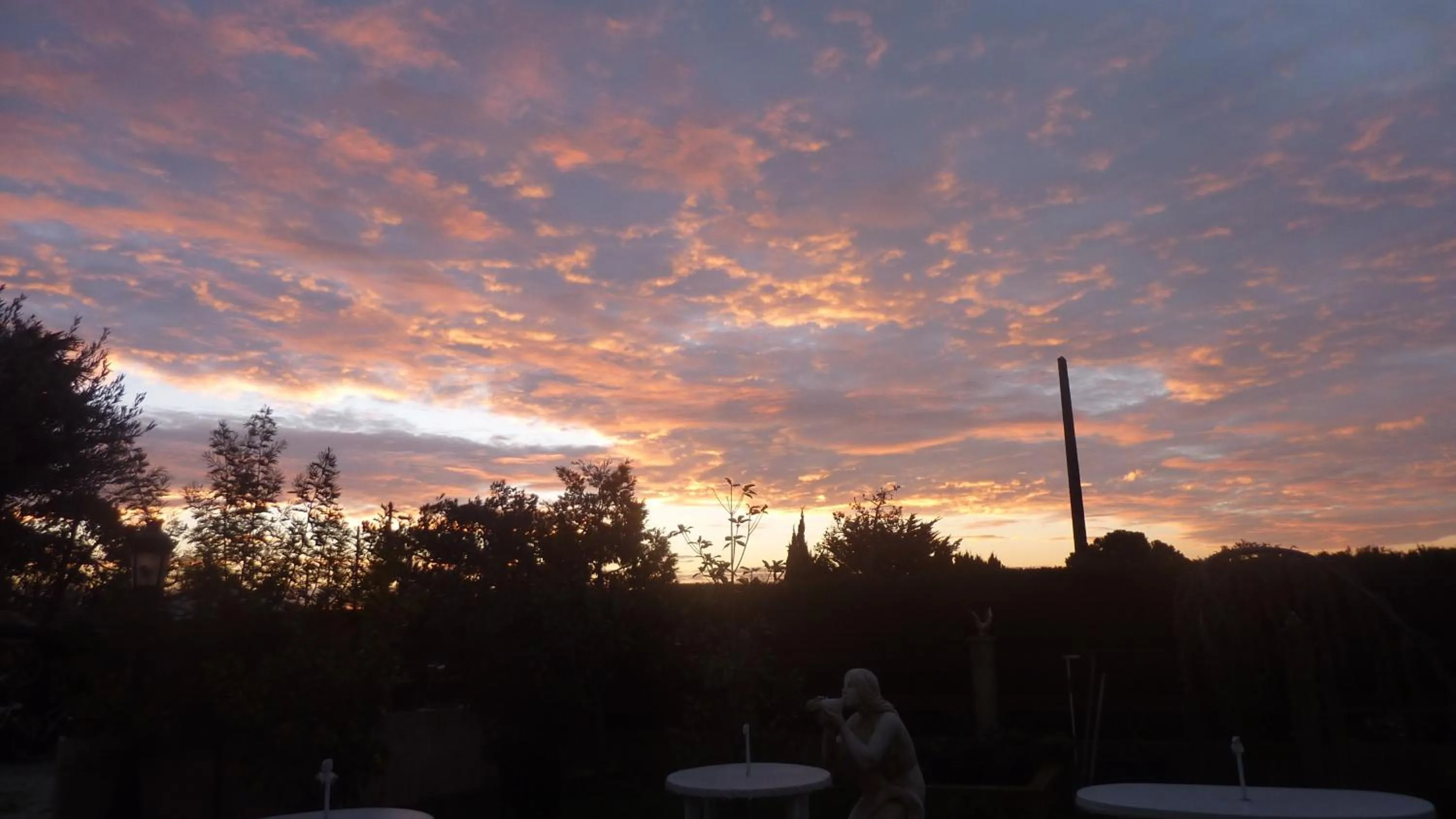 Sunrise in Longo Mai