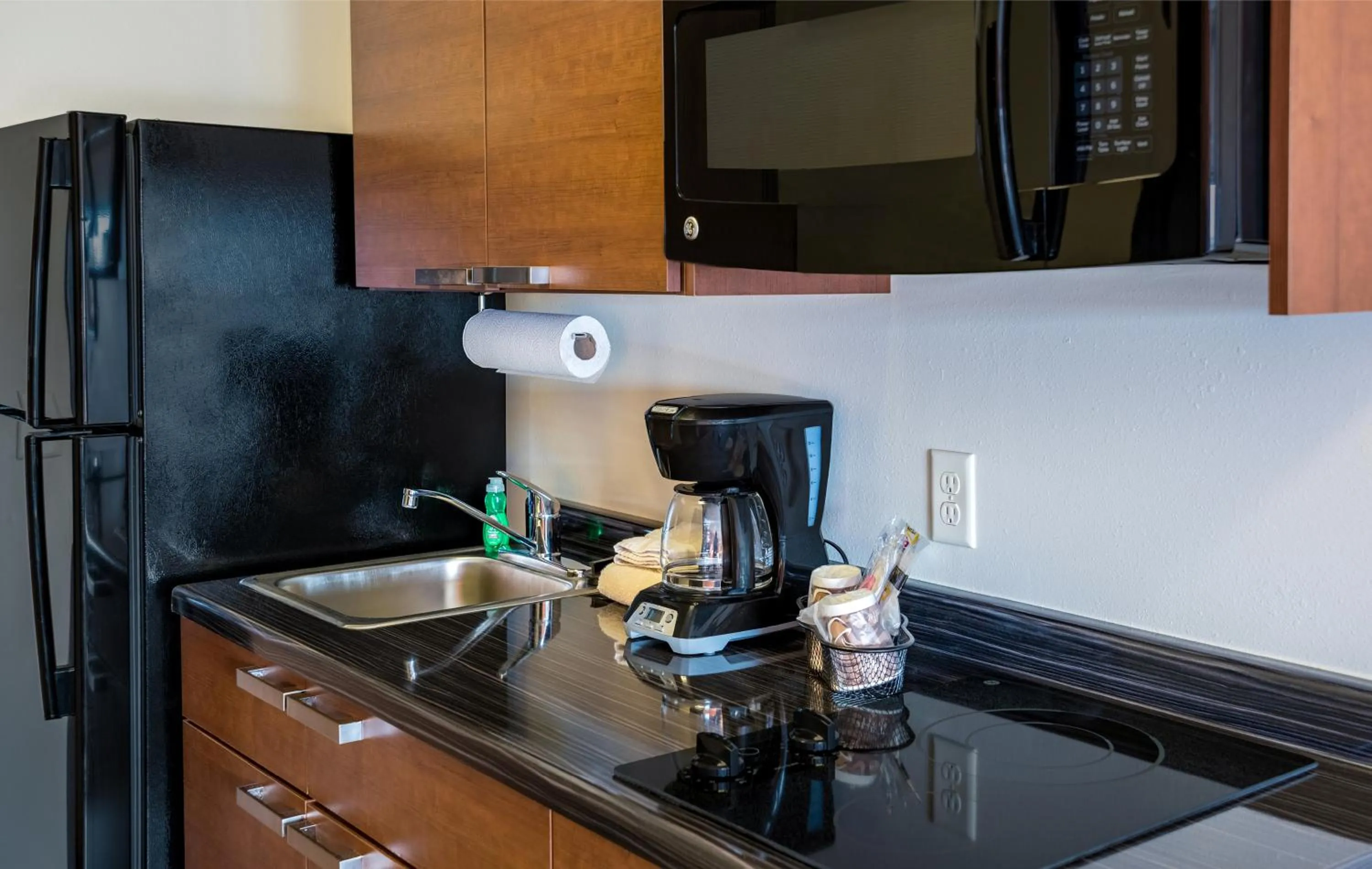 Kitchen or kitchenette in My Place Hotel-Loveland, CO