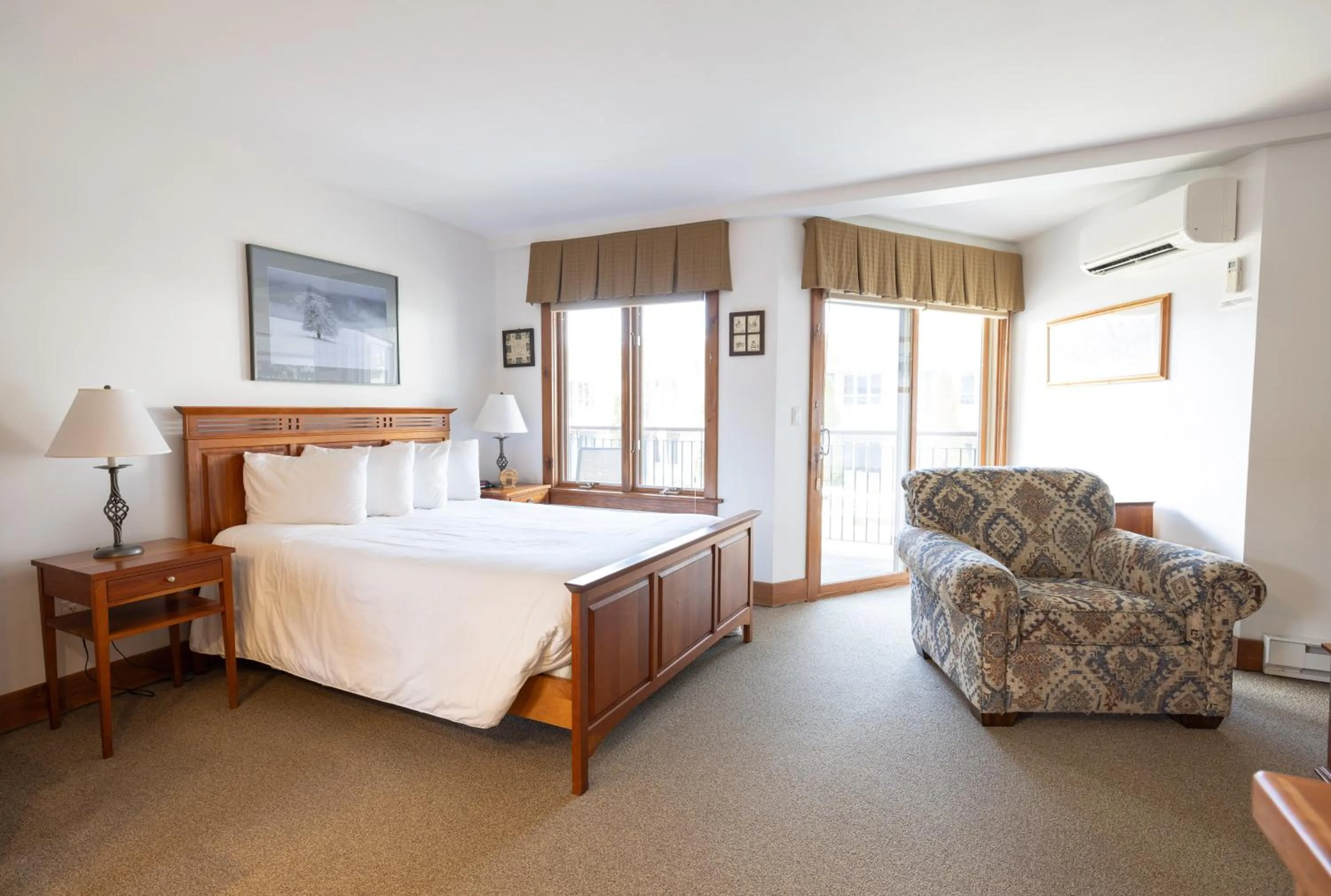 Bed in Winwood Condominiums by Windham Mountain Club