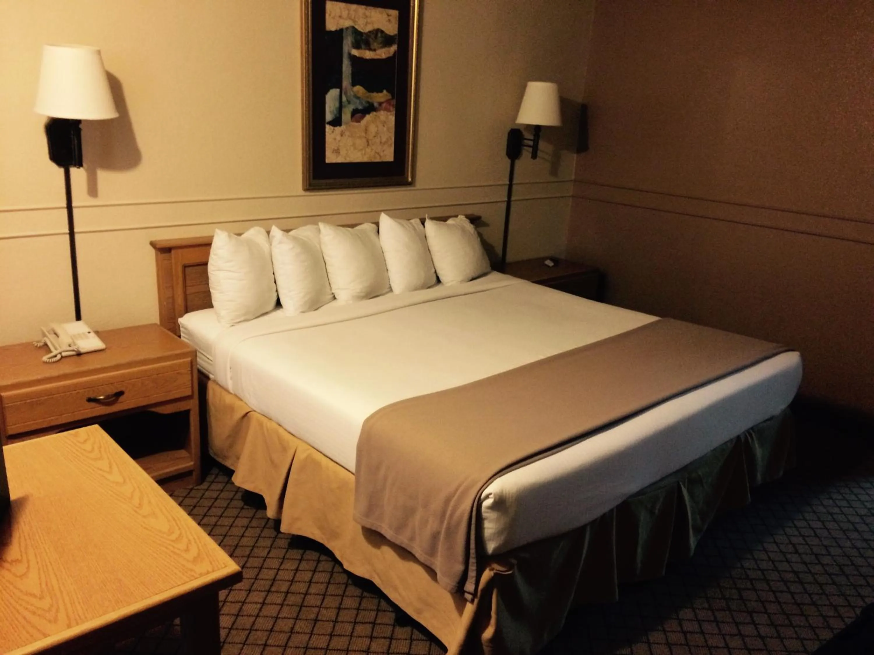 Bed in Adventure Inn - Glenwood Springs