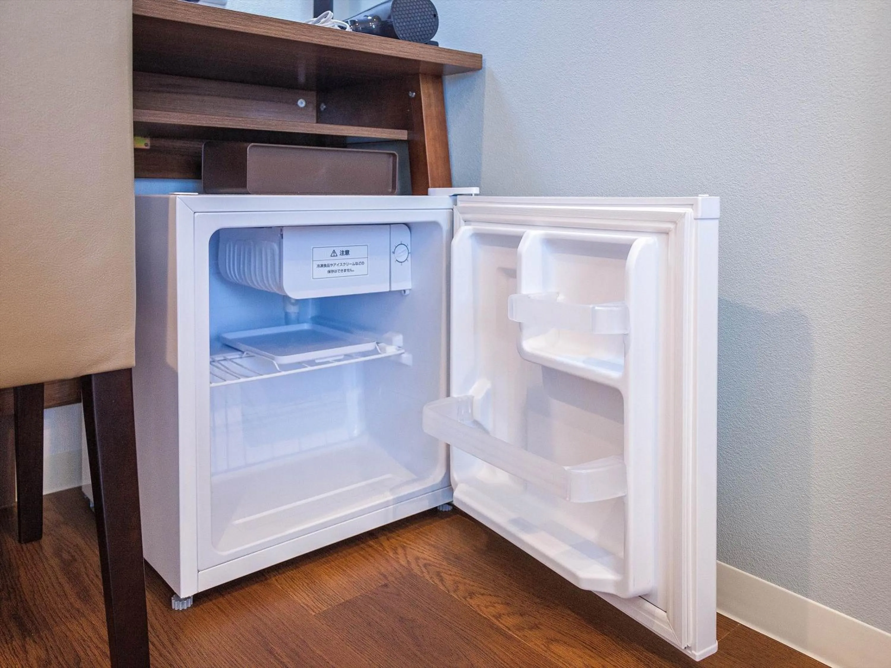 Living Inn Asahibashiekimae Premier