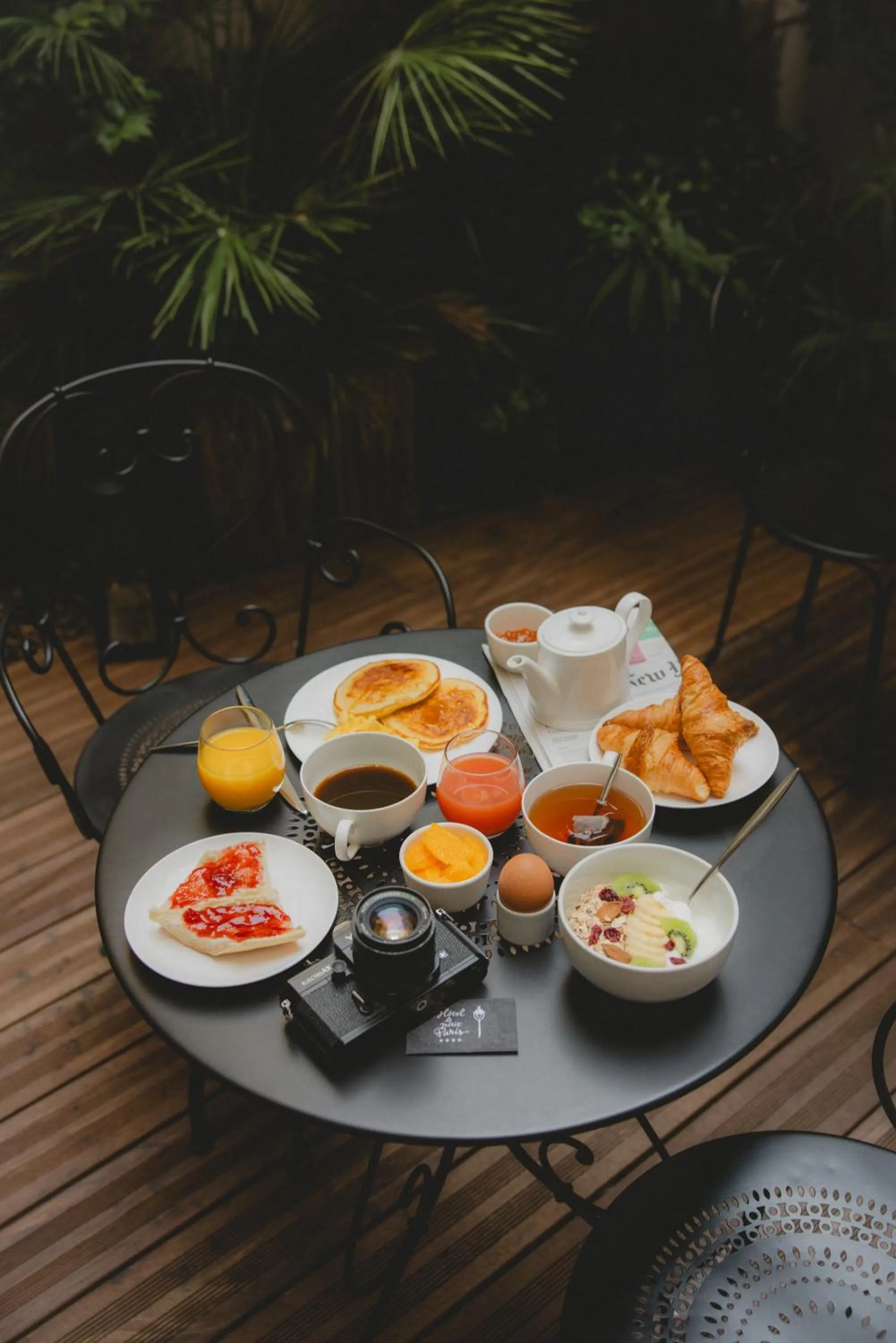 Breakfast in Hotel Le petit Paris